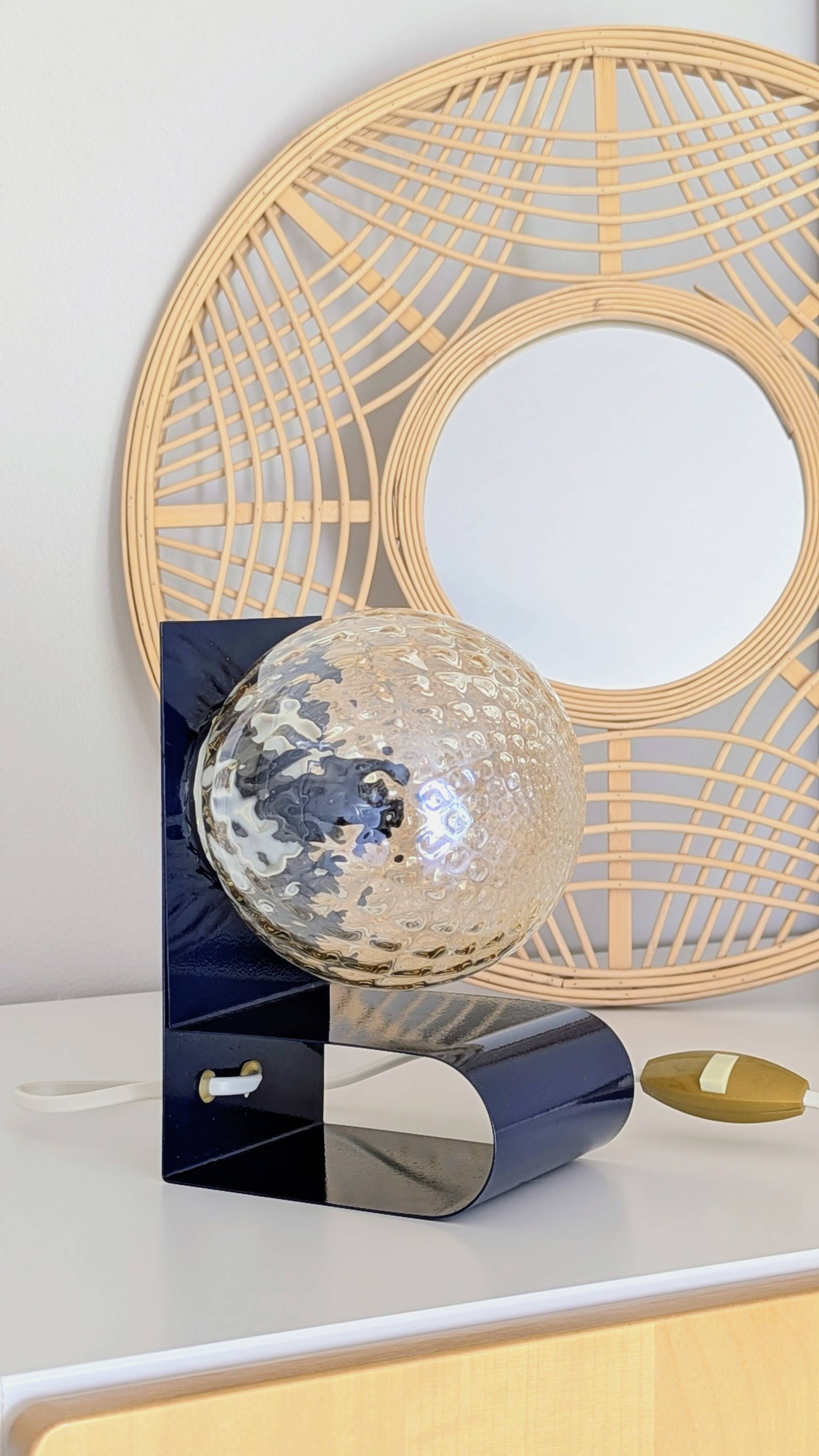 Lampe design italienne années 70 (L-0165)