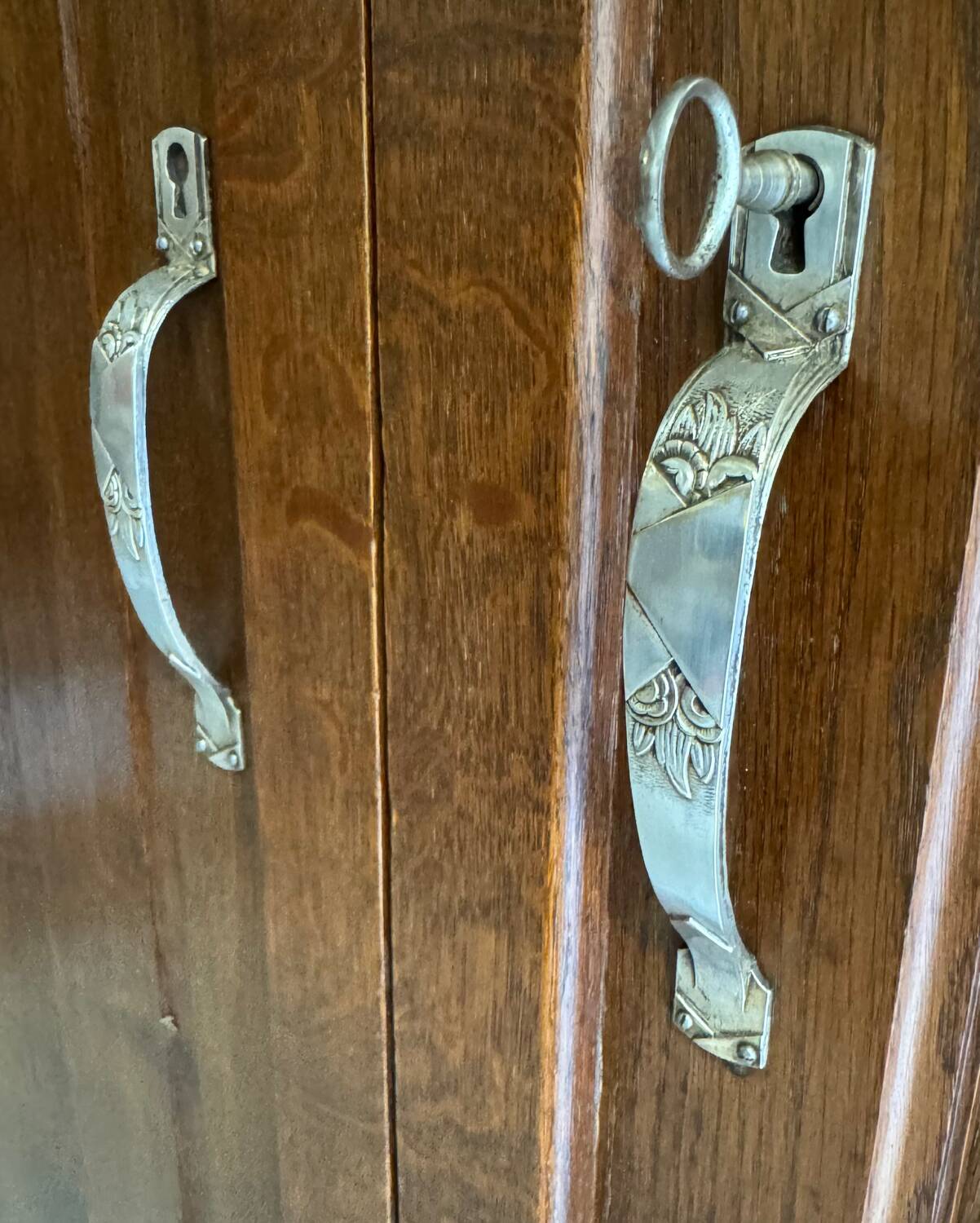 Armoire style art déco