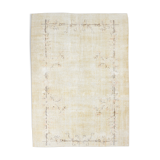 Faded beige classic vintage rug