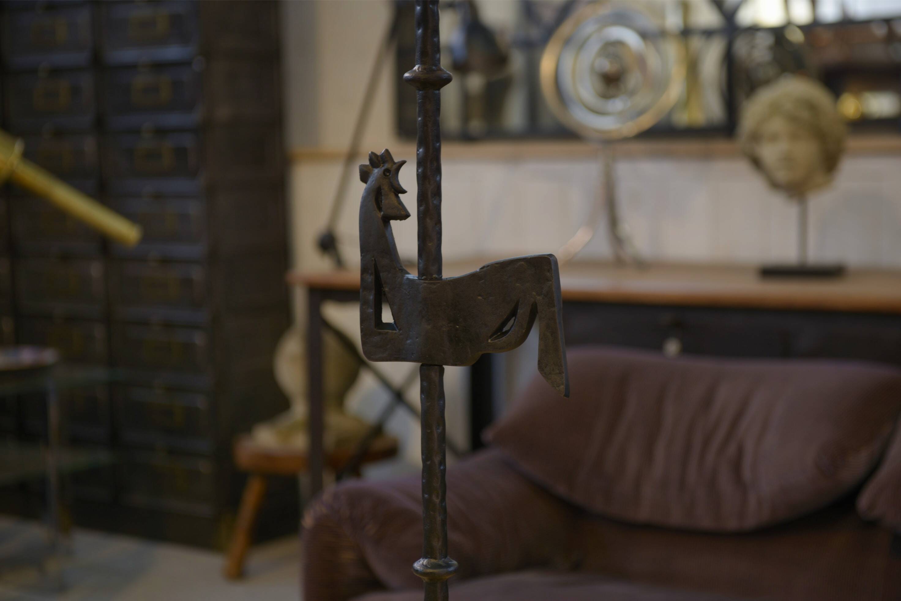 Lampadaire en fer forgé dans le goût des ateliers Marolles 1950’s