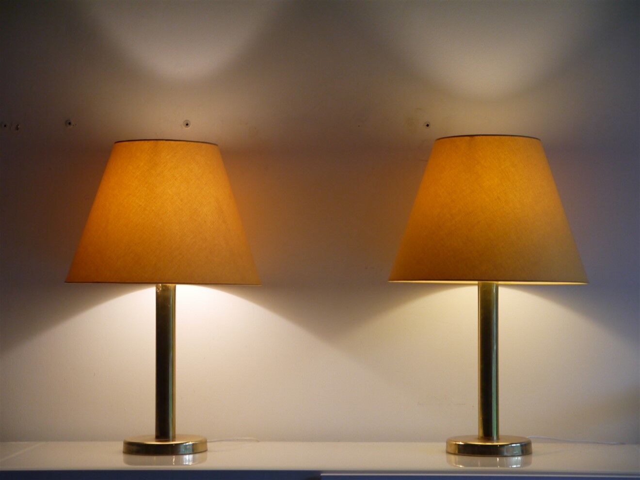 Paire de lampes vontage scandinaves en laiton 1970