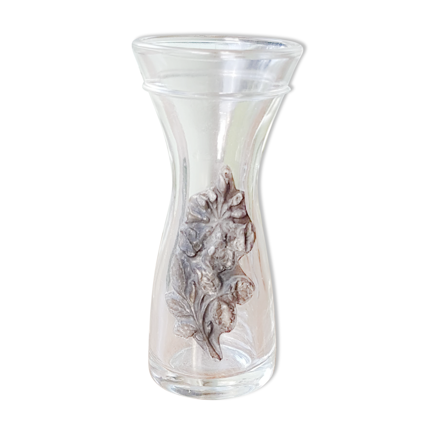 Vase with tin decoration