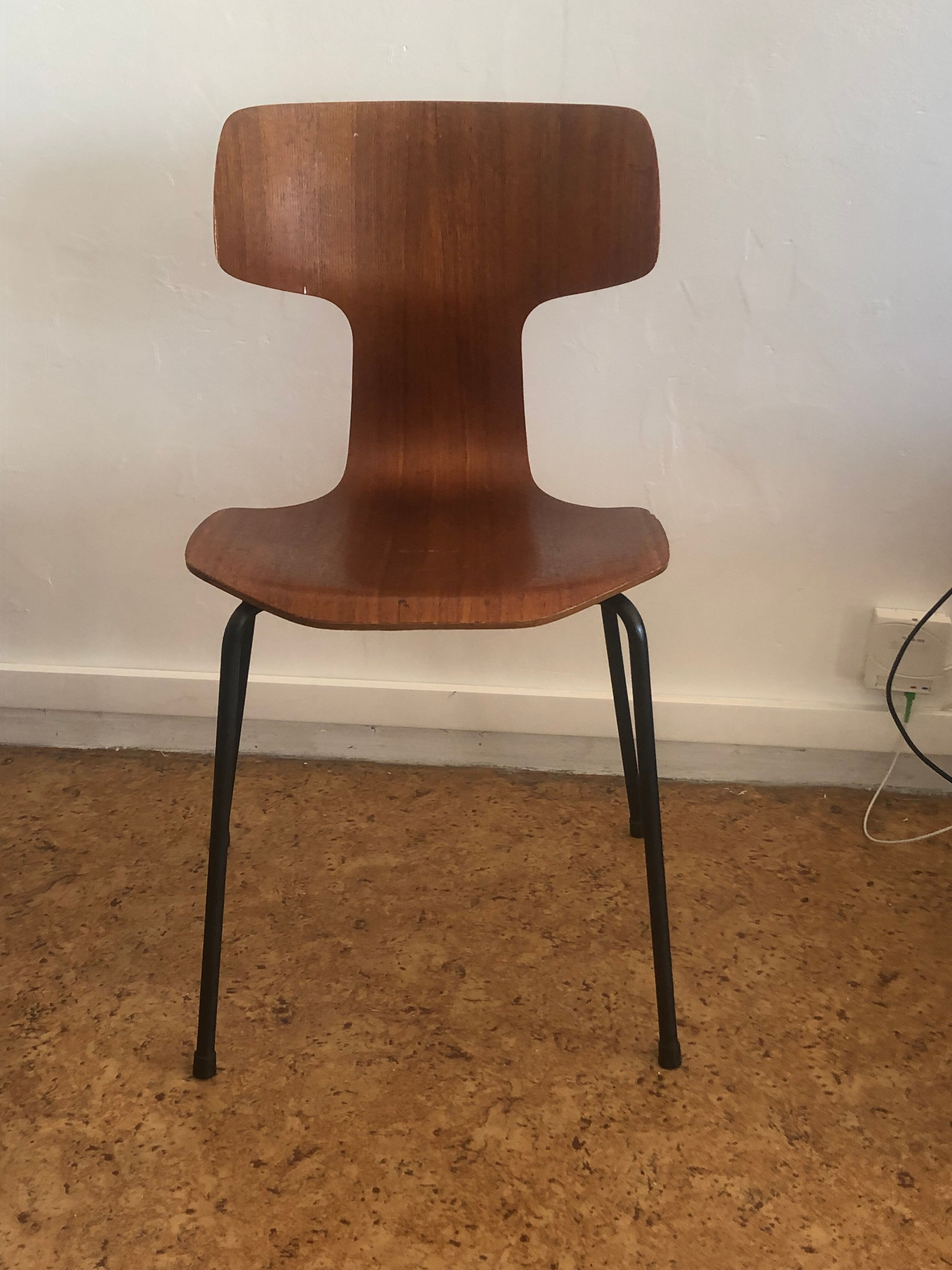 Hammer Chair 3103 by Arne Jocobsen , Fritz Hansen