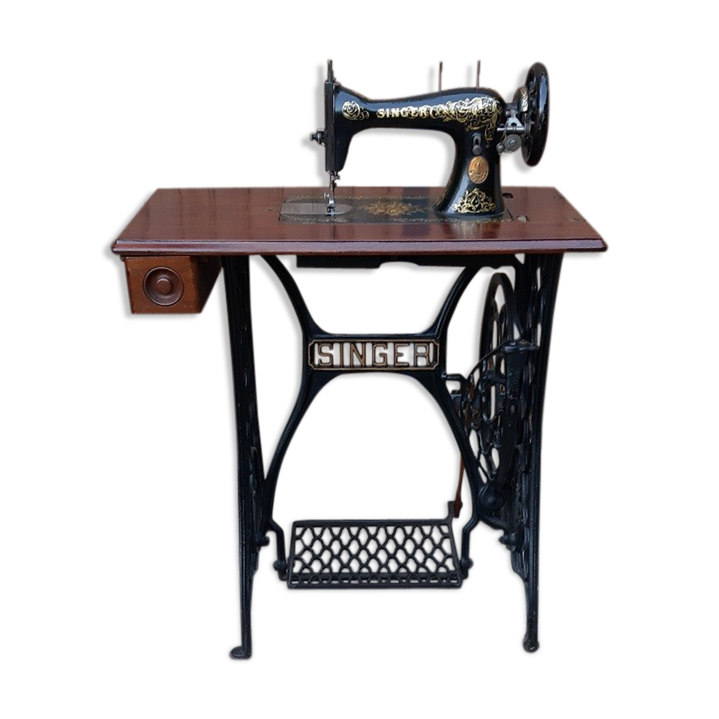 Singer's old sewing machine