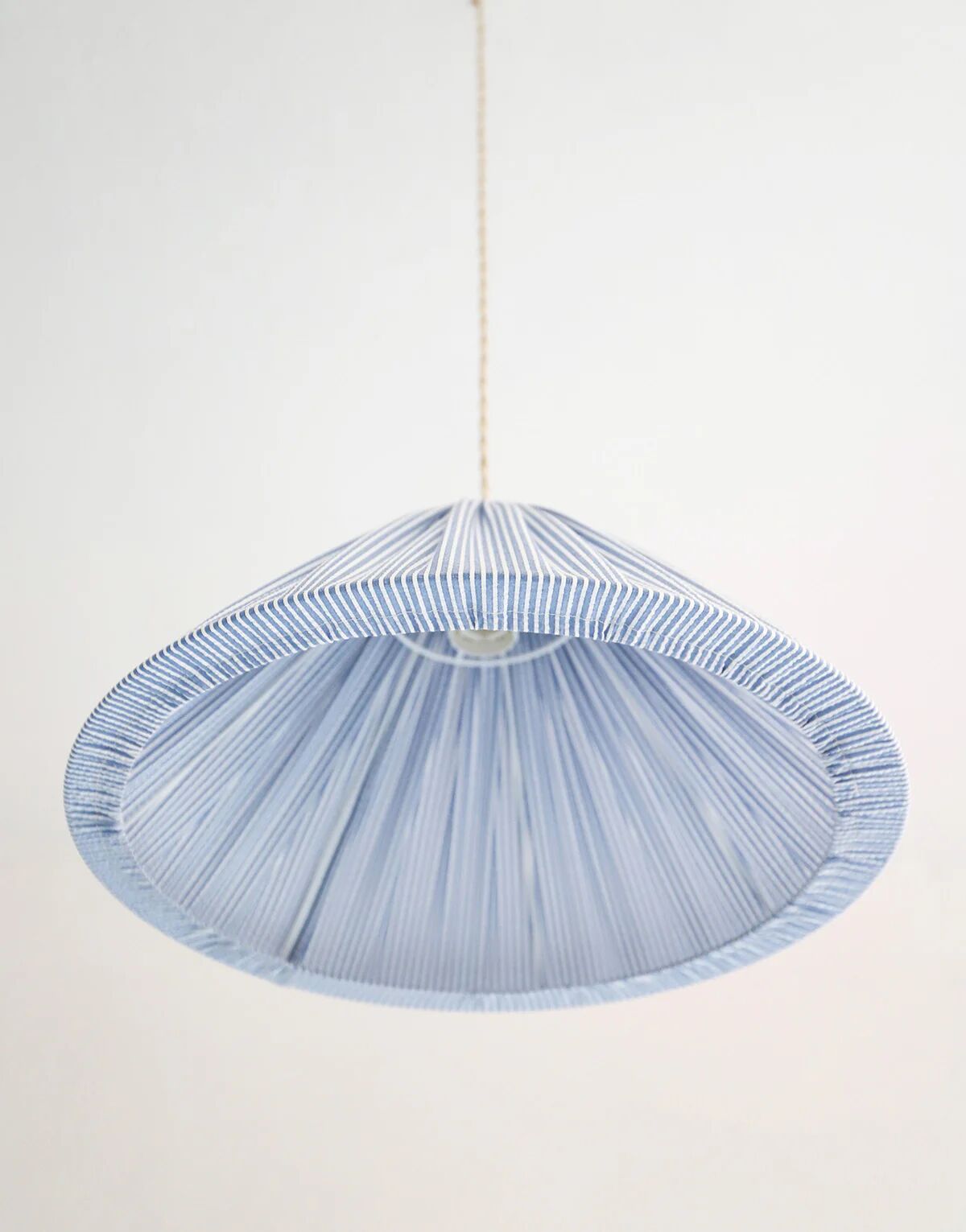 Conical suspension fine stripes Malala "marine"