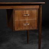 Bureau vintage classique scandinave moderne en bois de teck avec tiroirs, 1960s