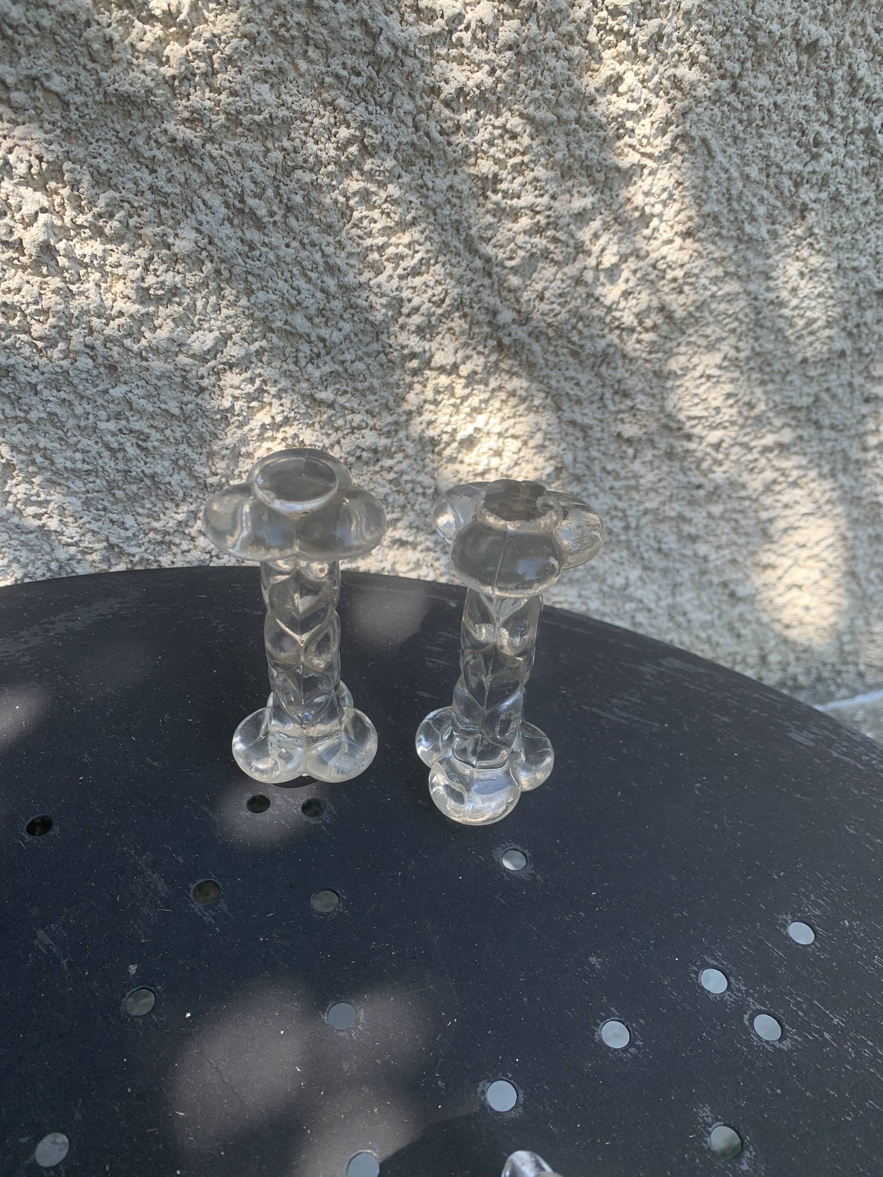 6 transparent glass knife holders, flower shape, antique twists