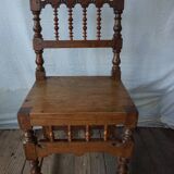 Set of 4 chairs in Spanish
