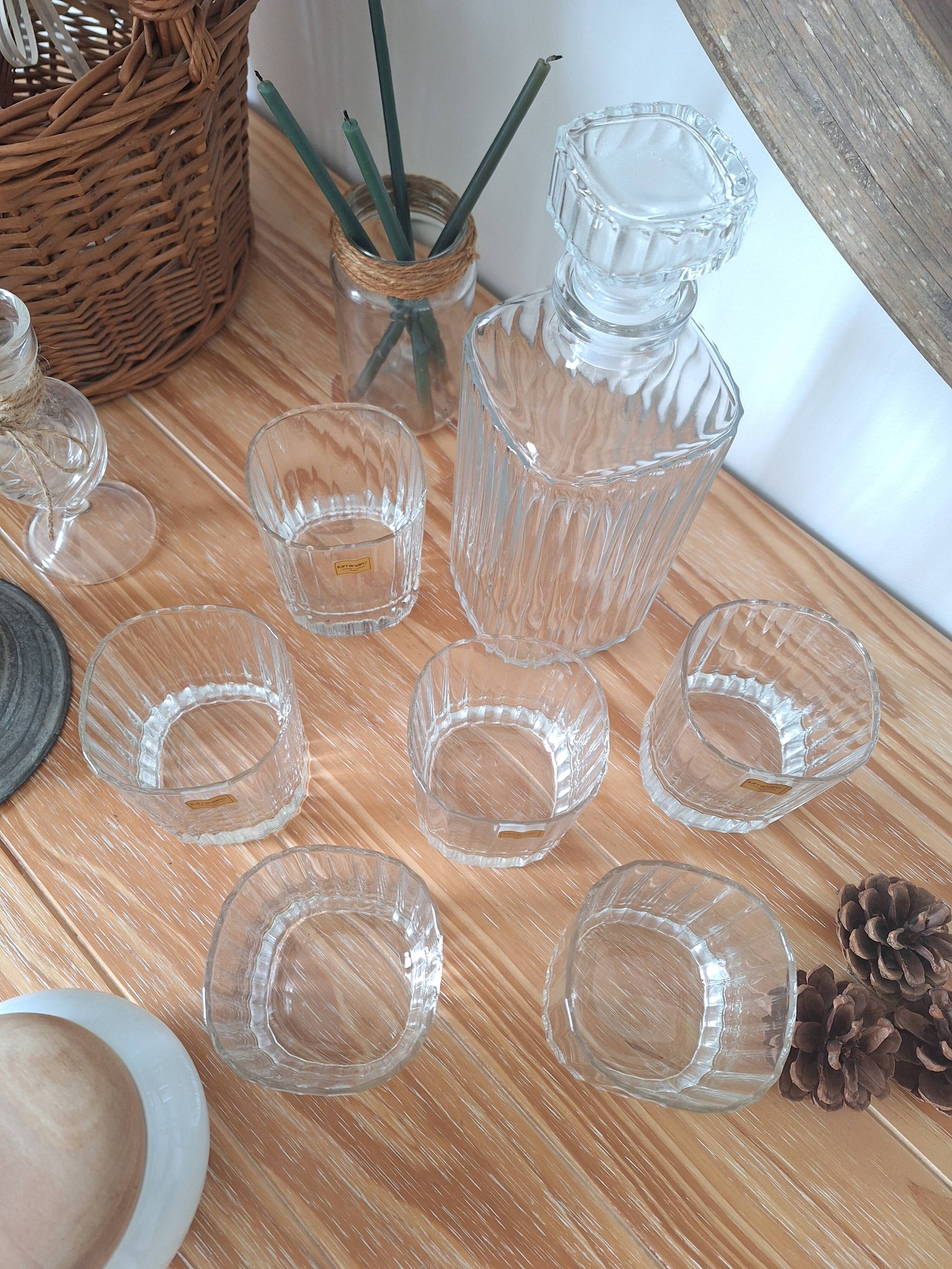 Verres à whisky et carafe striés