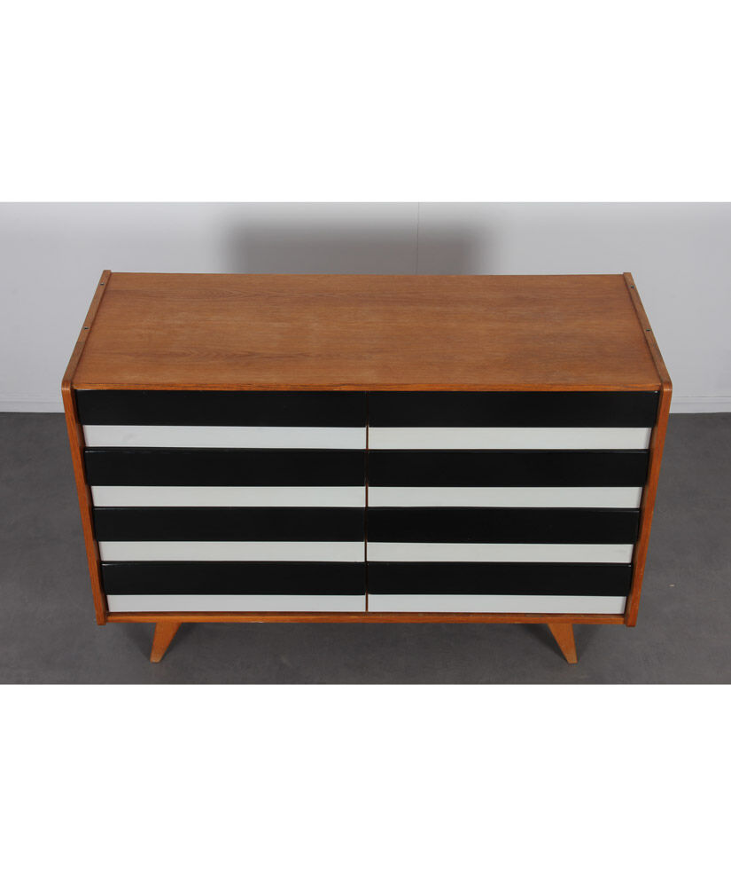 Dresser by Jiri Jiroutek, U-453 model dating from the 1960s