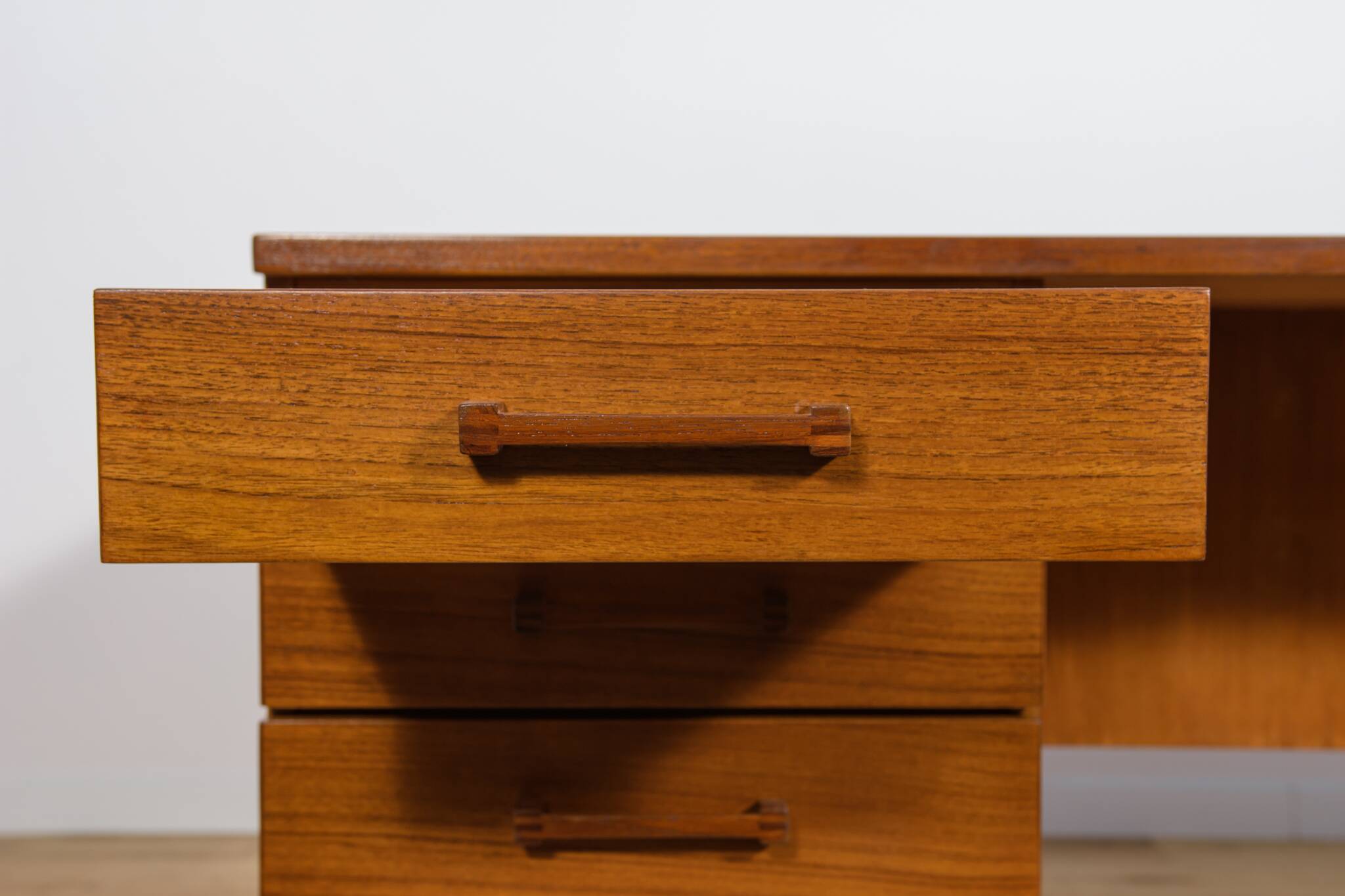 Mid-Century Teak Freestanding Desk by Torben Valeur & Henning Jensen for Dy