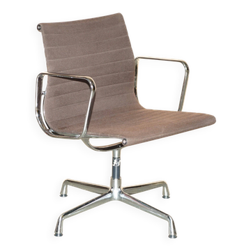 Vitra Eames Herman Miller EA 108 office chair 1989