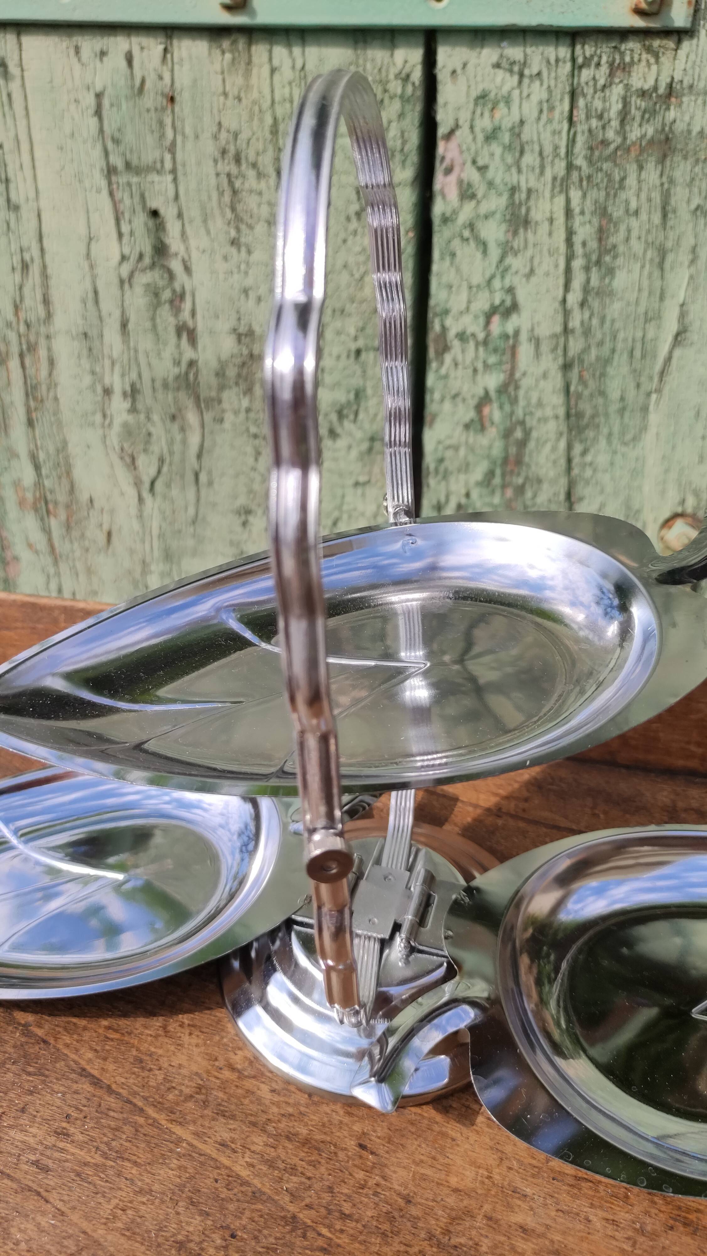 Vintage foldable table holder in silver metal