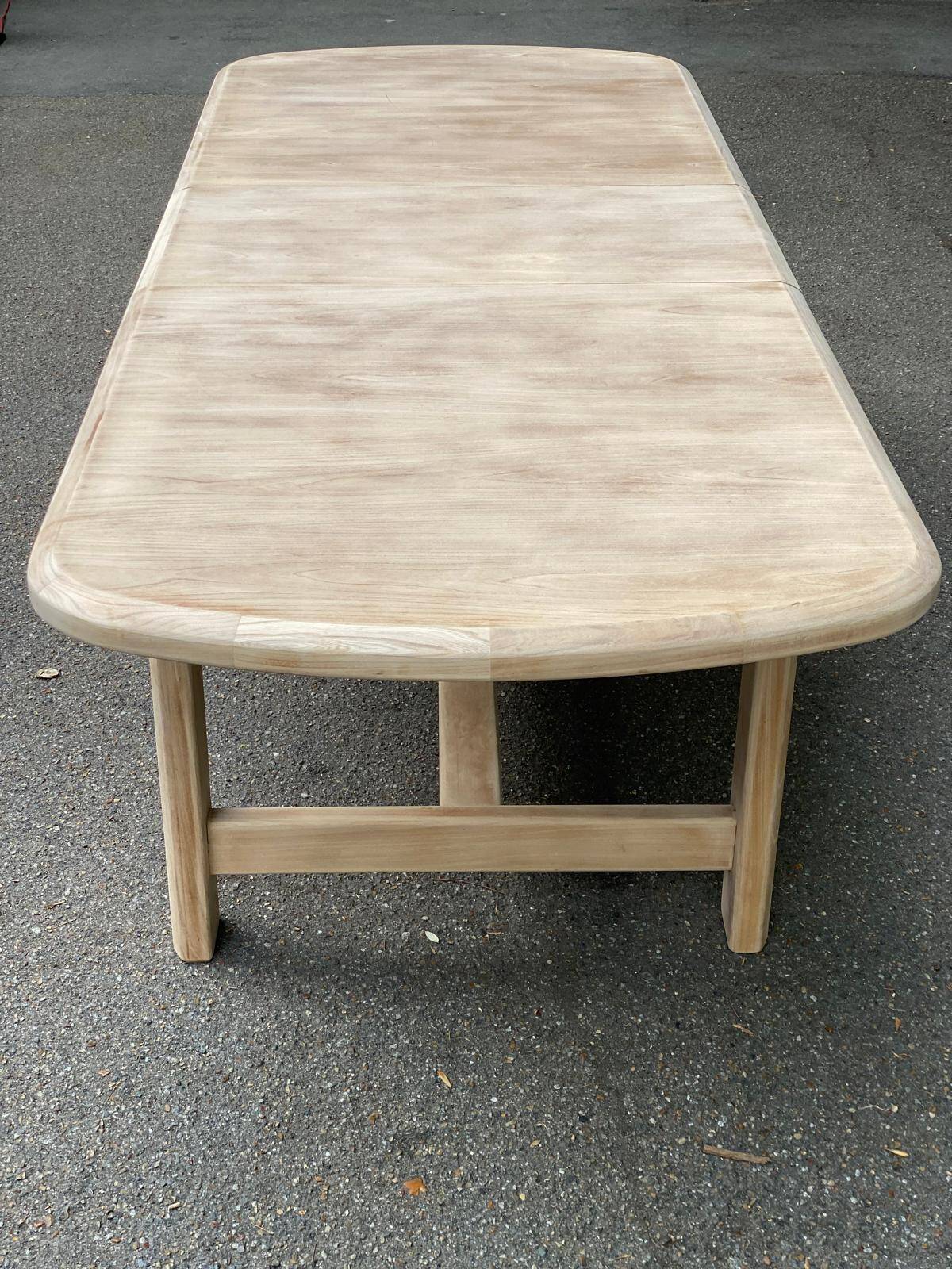 Extendable dining table in solid elm, Maison Regain brutalist 70s.