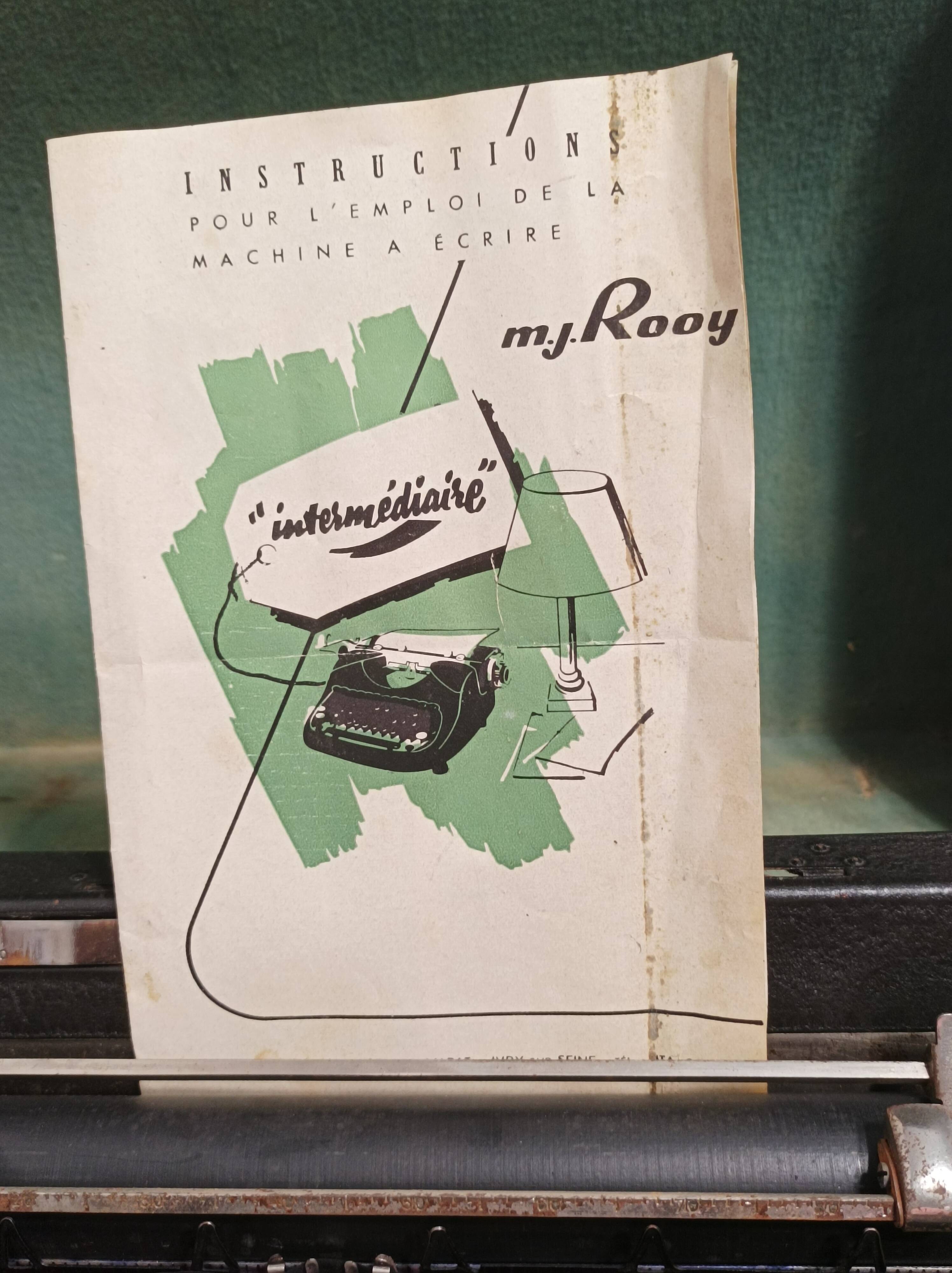 Old Rocher Rooy Functional Typewriter 1940s