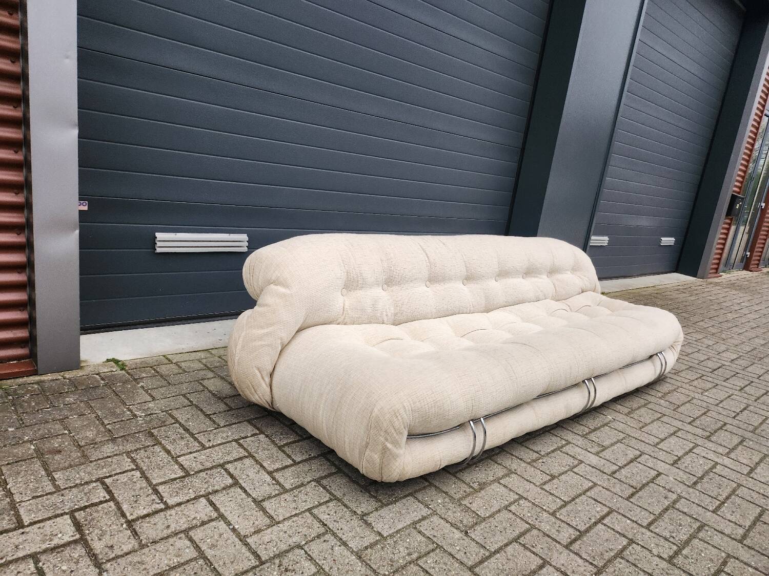 Cassina Soriana 4-seater sofa by Afra & Tobia Scarpa