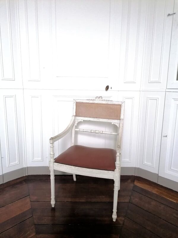 Fauteuil canné de style Louis XV bois laqué