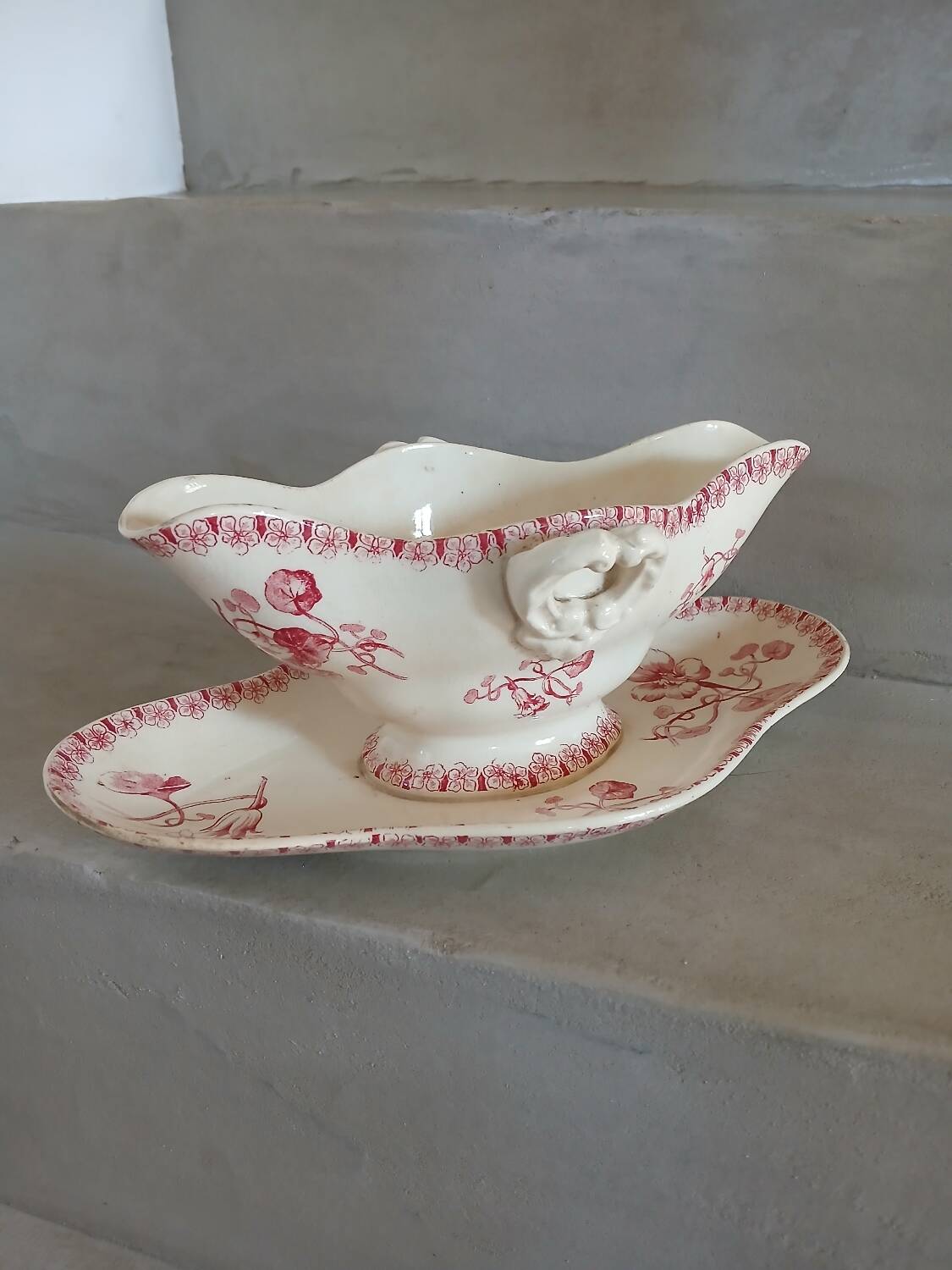 Antique sauce boat in Gien ironstone.