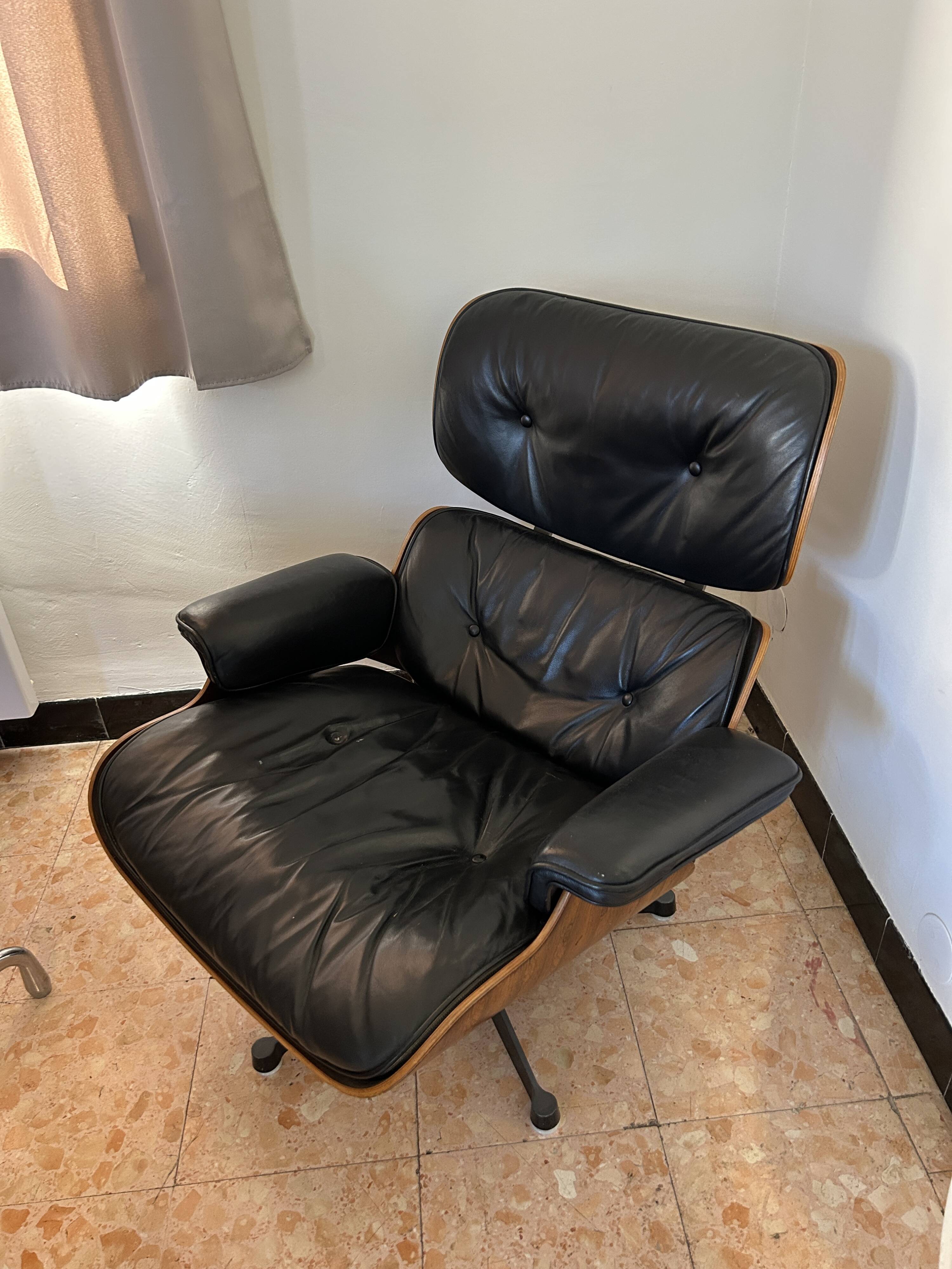 Lounge chair Charles and Ray Eames