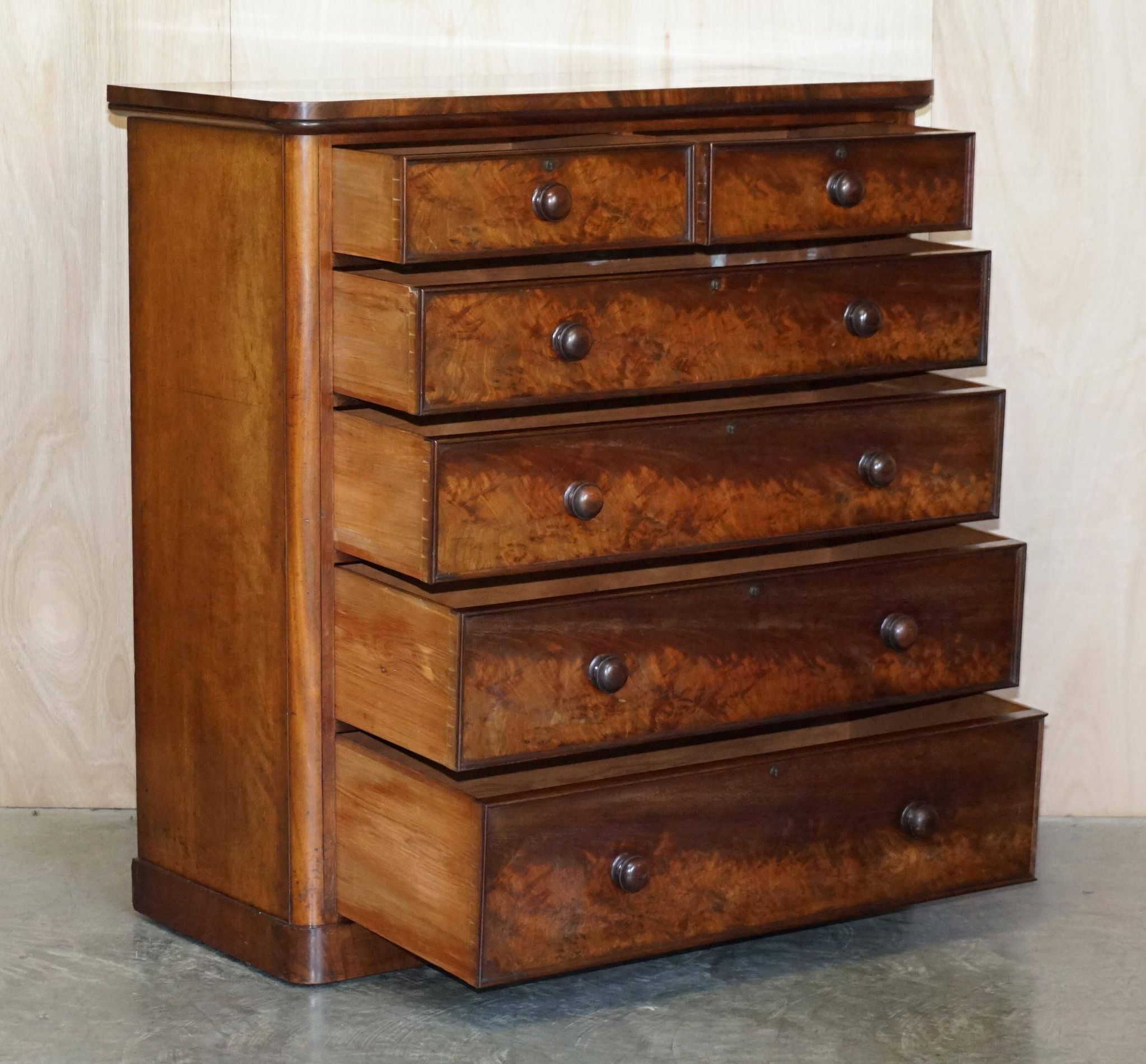 Victorian commode in flame wood with four drawers