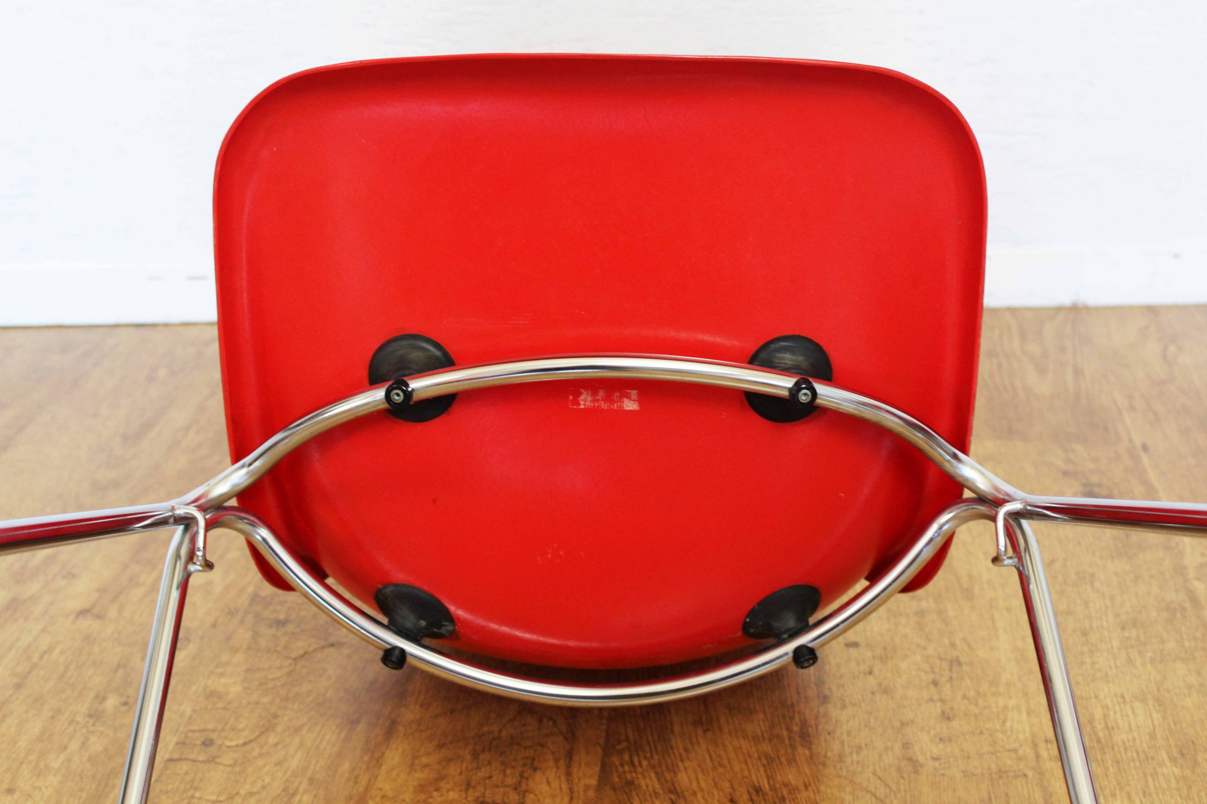 Pair of Stella fiberglass chairs