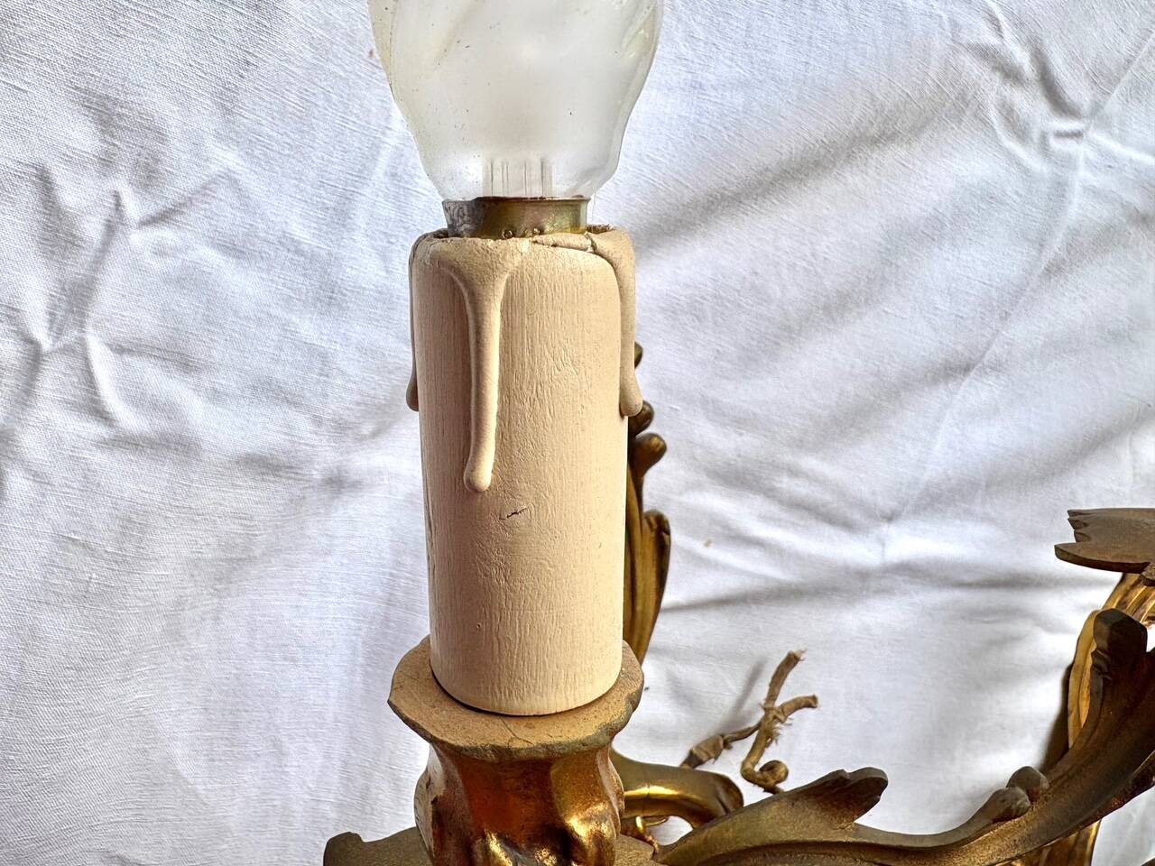 Pair of gilt bronze wall sconces, Louis XV rocaille style