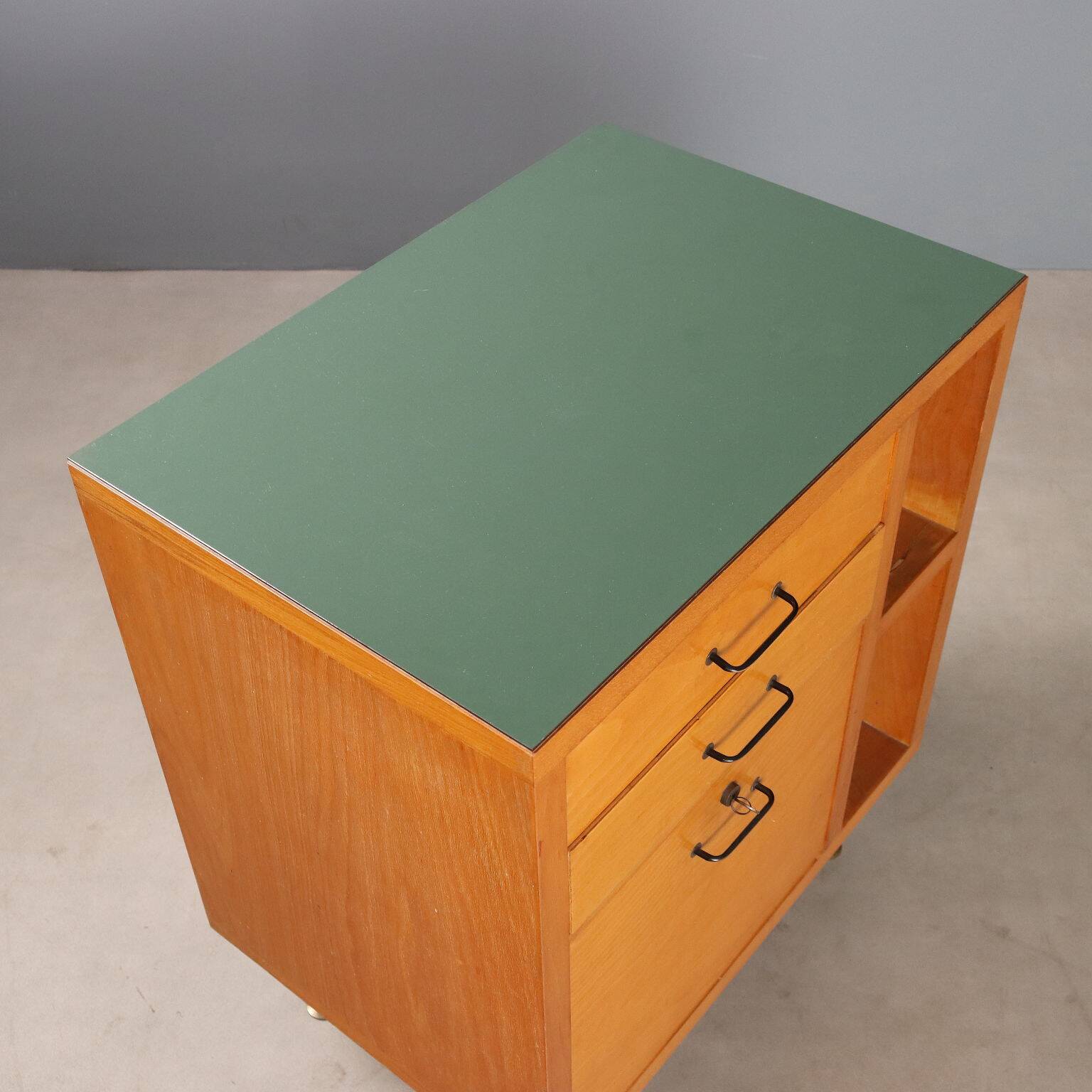 Small cabinet from the 1960s