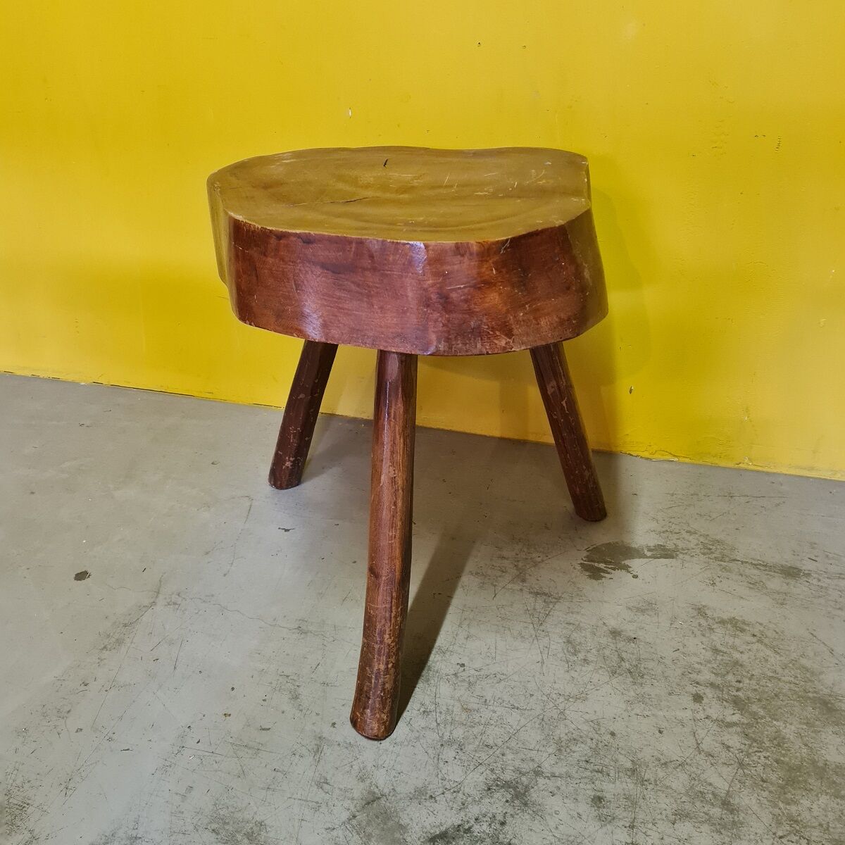Vintage french tree trunk sidetable from the 1970s