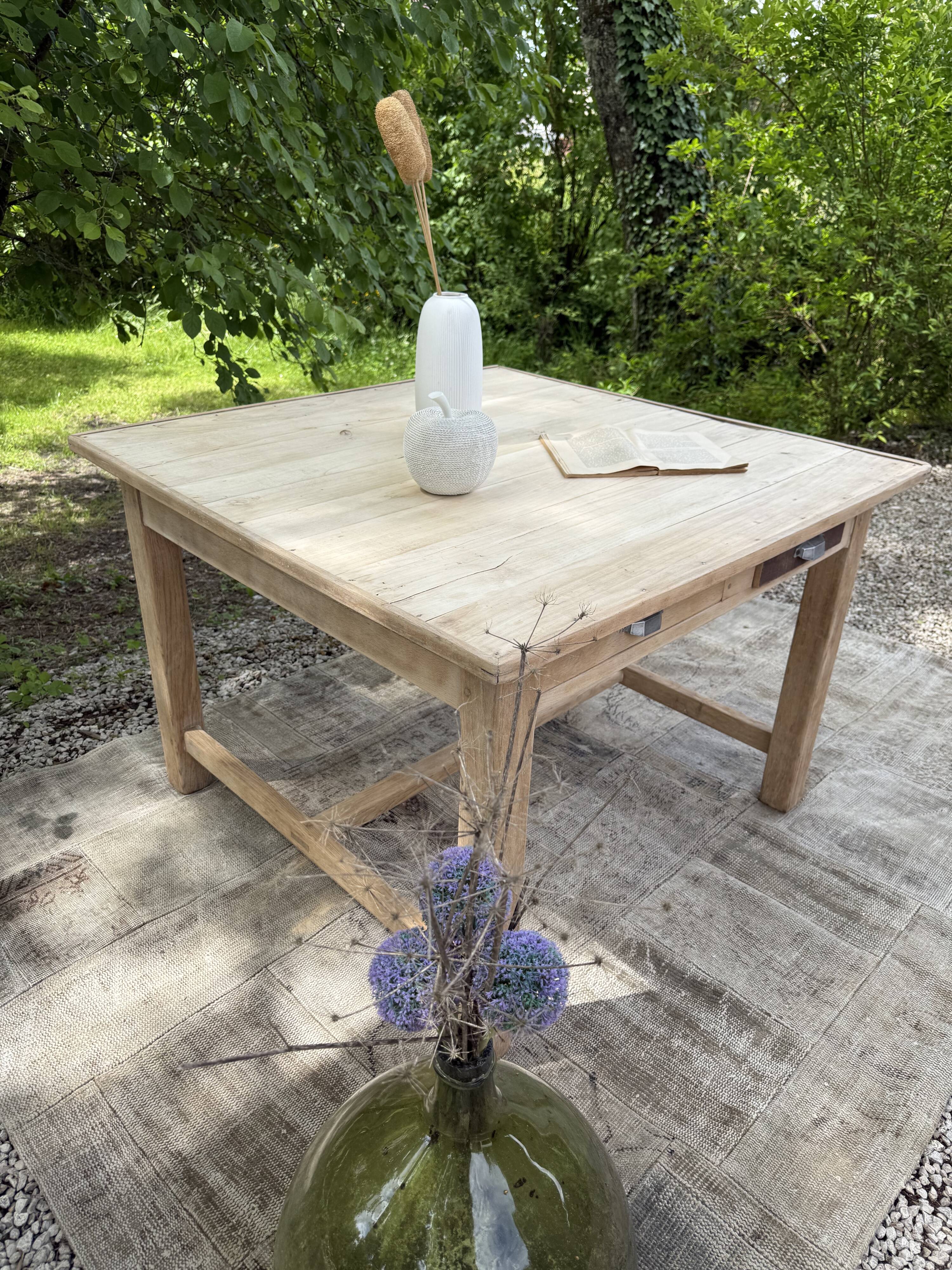 Table bois carré / Table à manger / table de boulanger
