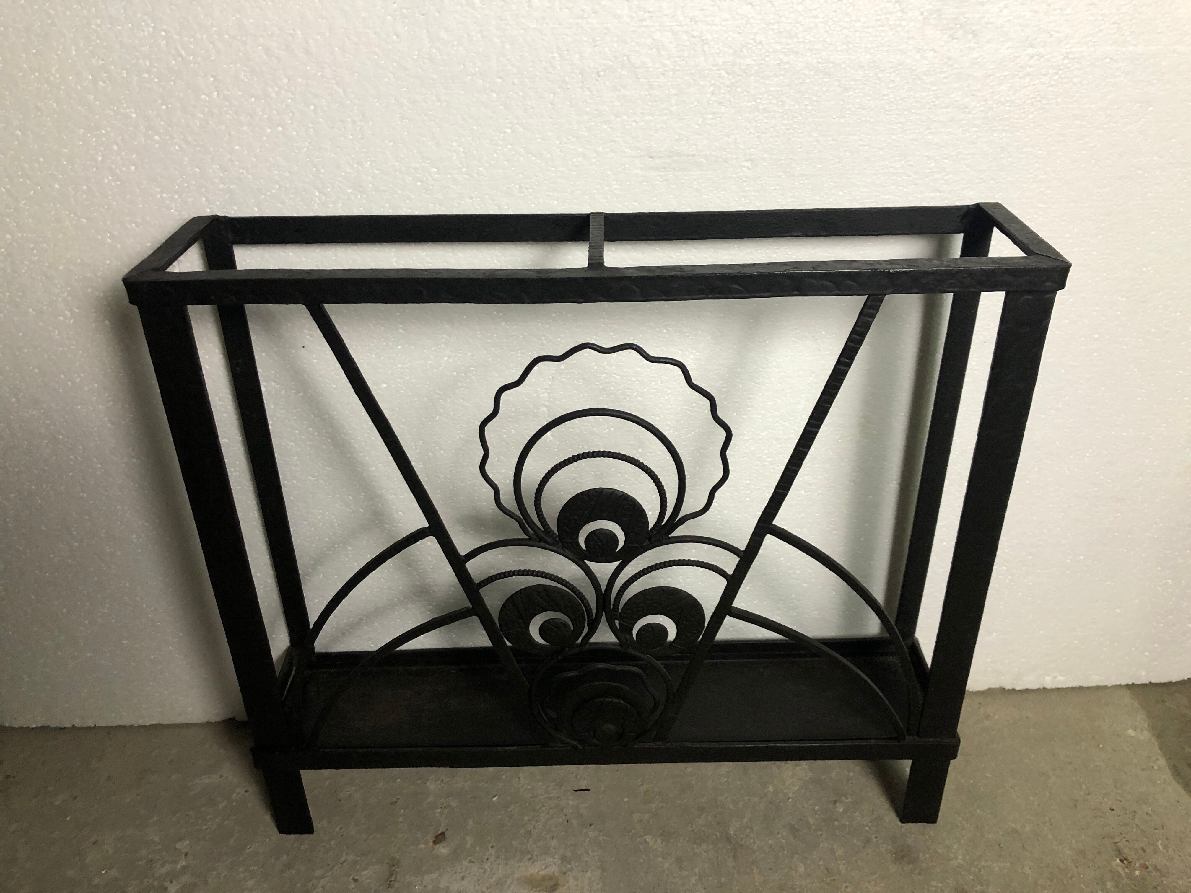 Porte parapluie époque art déco en fer forgé noir