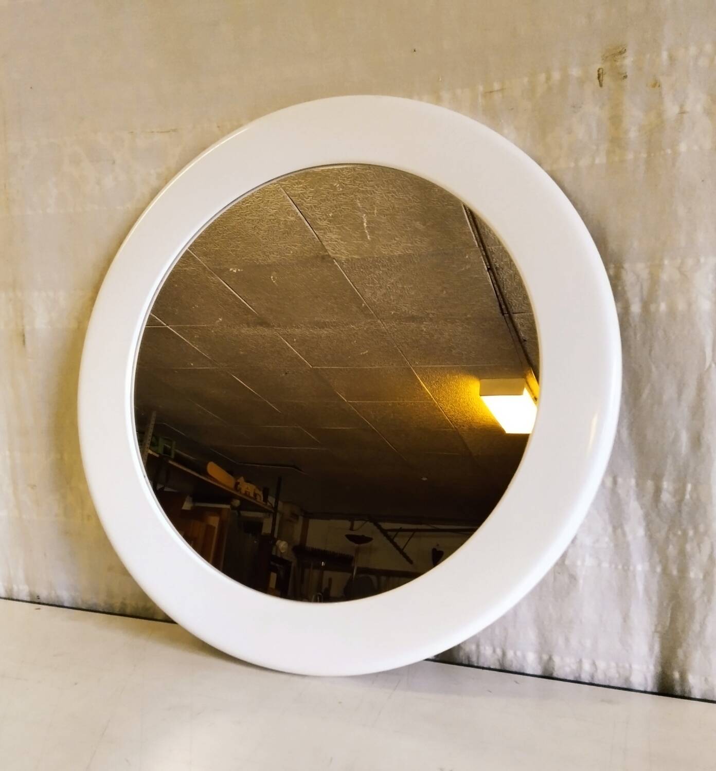 Miroir rond vintage par Syla en plastique blanc - années 70