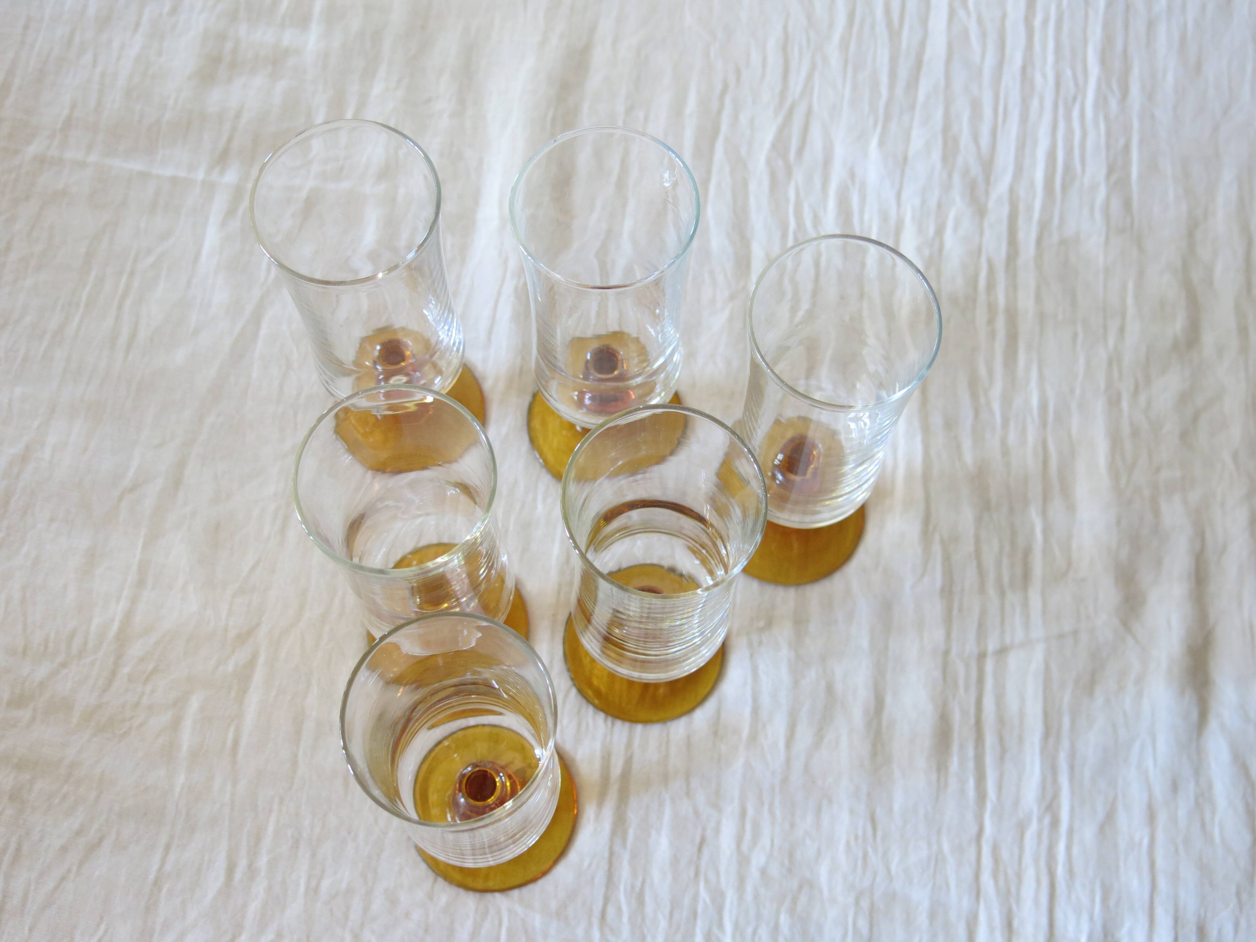 6 vintage brown footed champagne flutes in very good condition