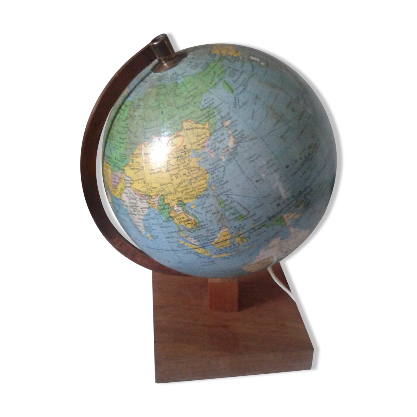Vintage globe from the 50s Girard and Barrère