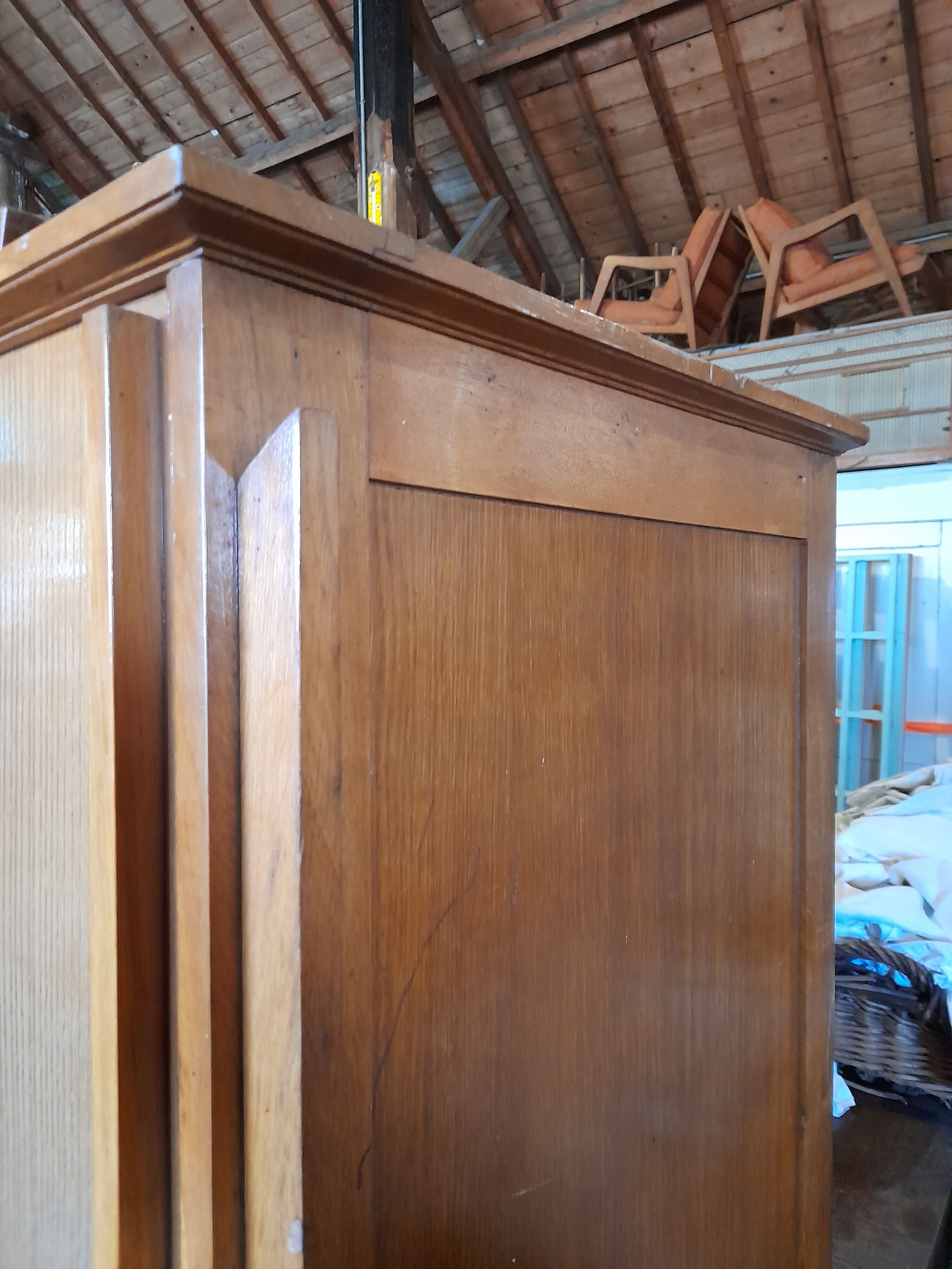 Wardrobe wardrobe year 50 vintage compass feet