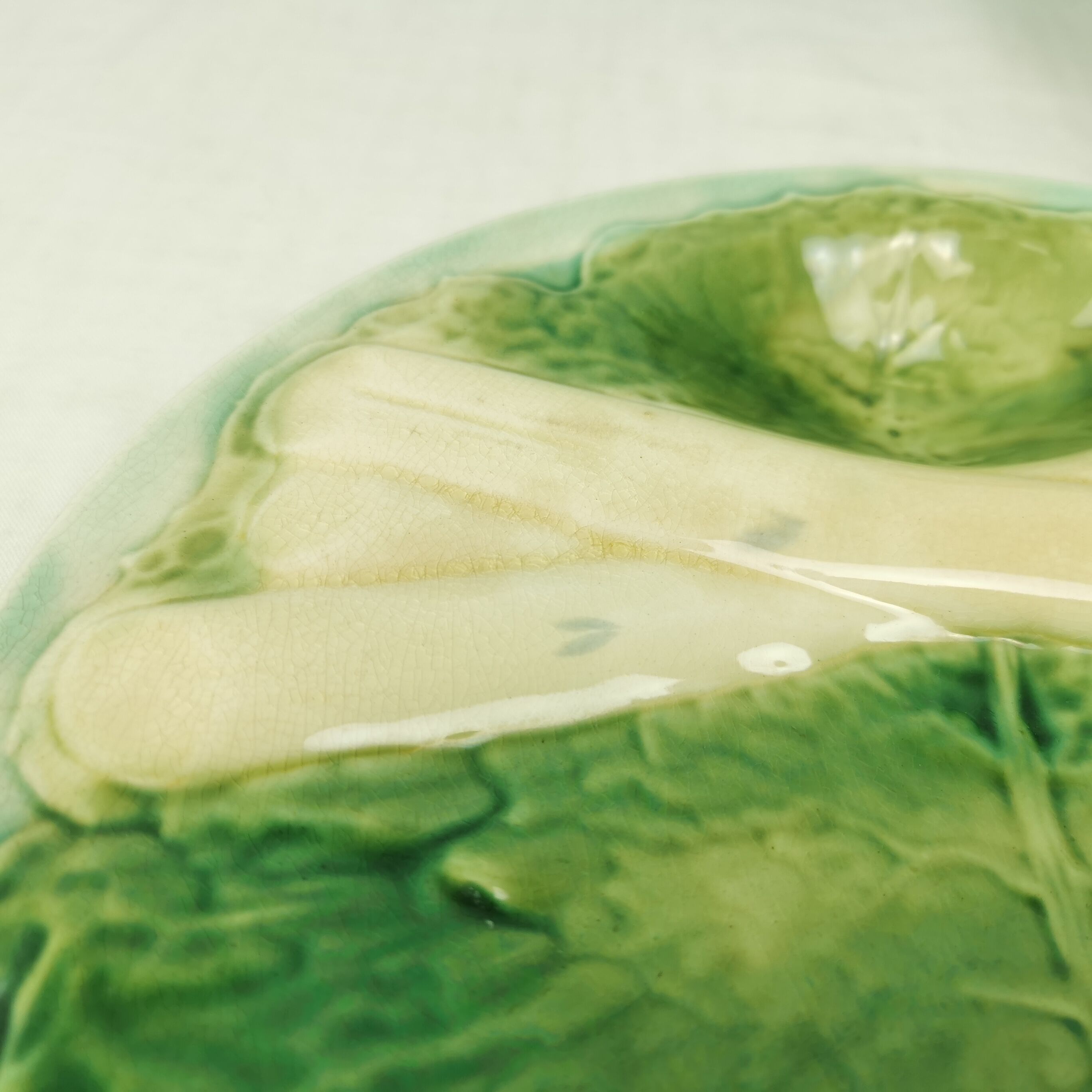 Creil and Montereau asparagus plates