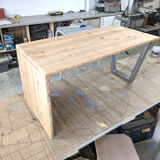 Table basse mélèze et pied acier