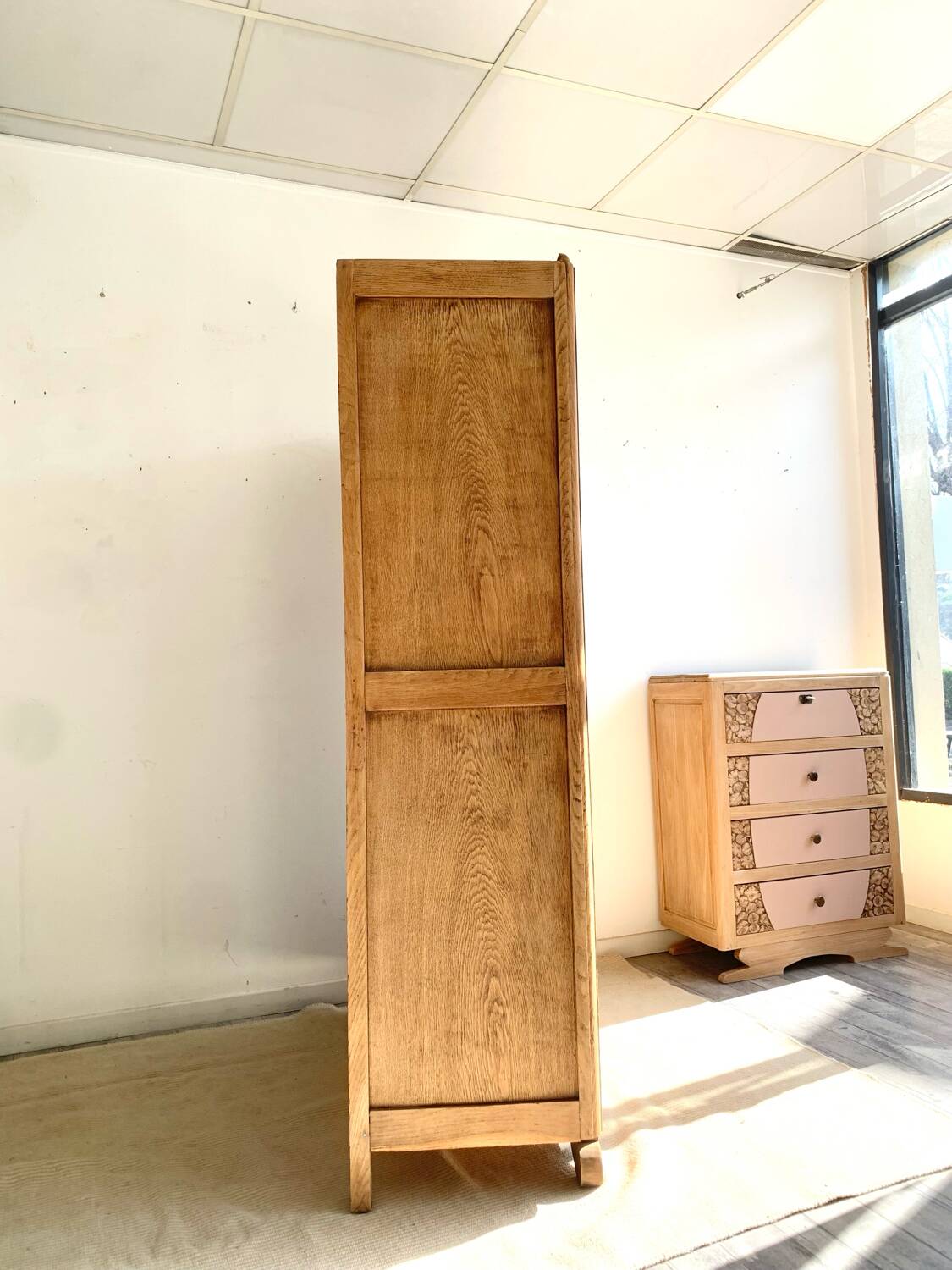 Art Deco glass cabinet