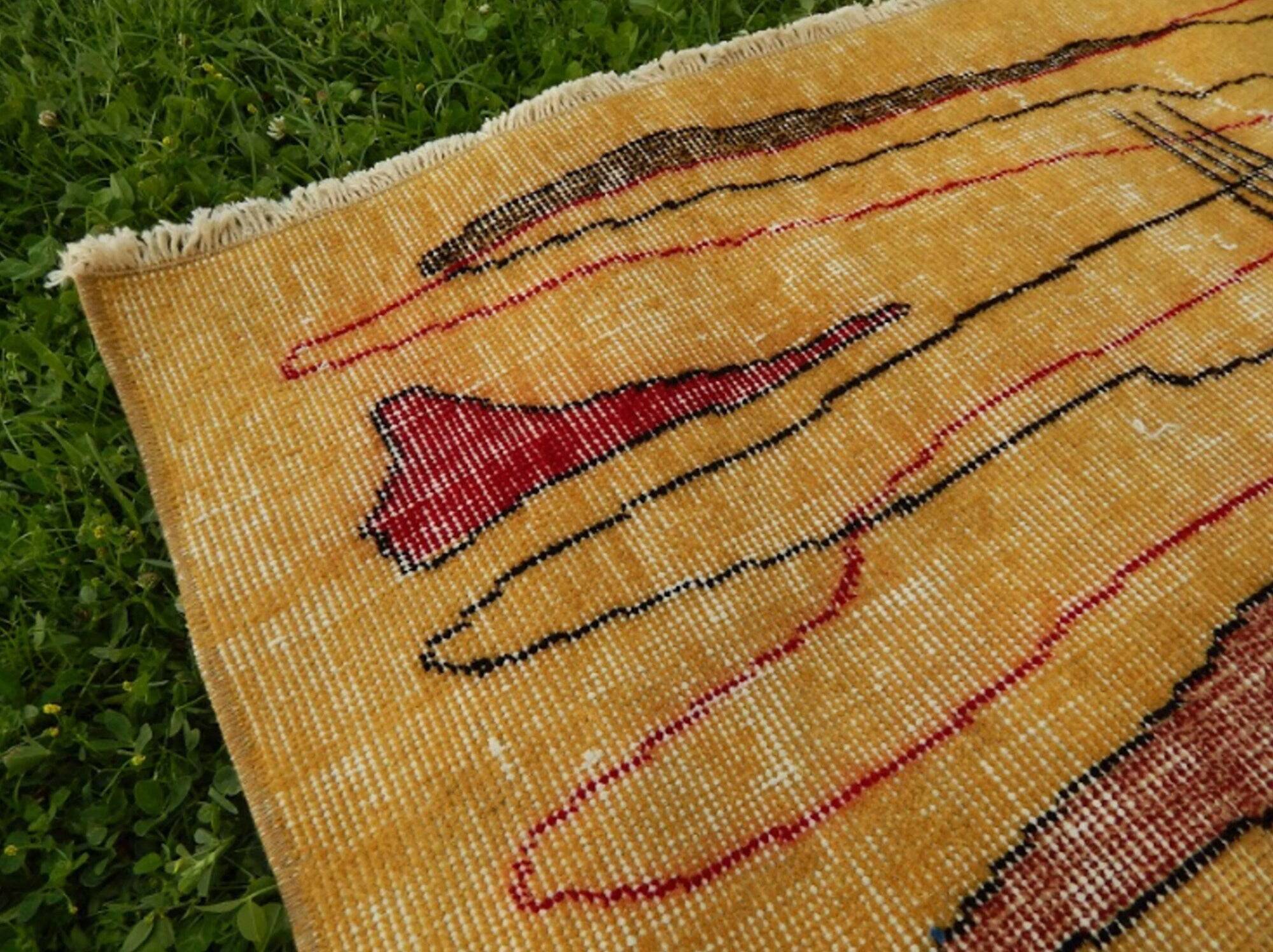 Vintage handmade Turkish rug 153x250 cm
