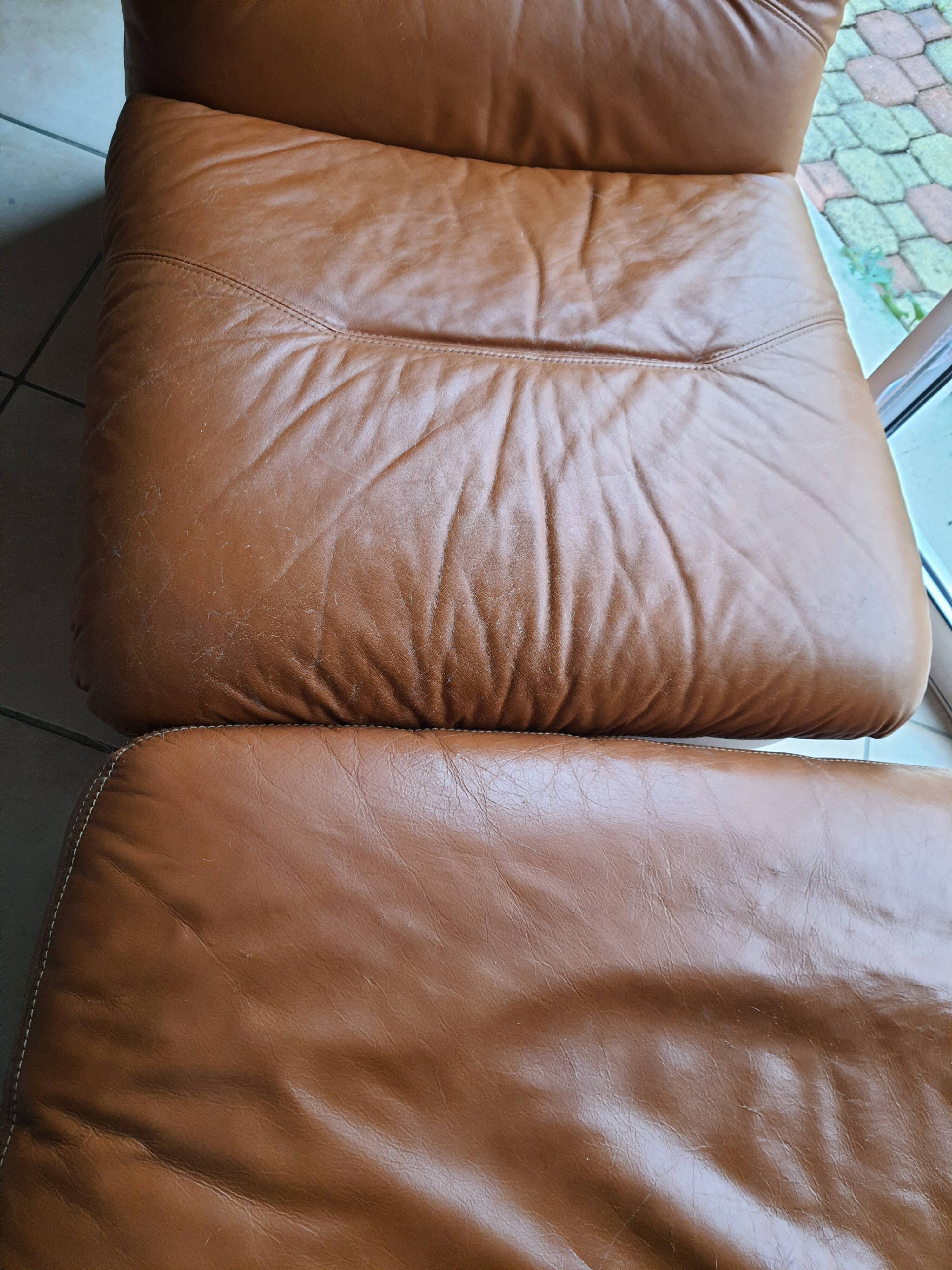 Heater and its vintage footrest rock bobois