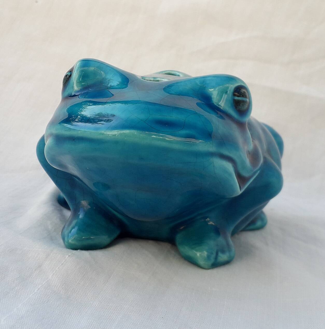 Blue ceramic frog flower frog