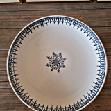 Saint Amand blue iron earth compote, Arabesque decoration, early 1900s.