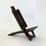 Chaise décorative antique avec sculpture en bois africain