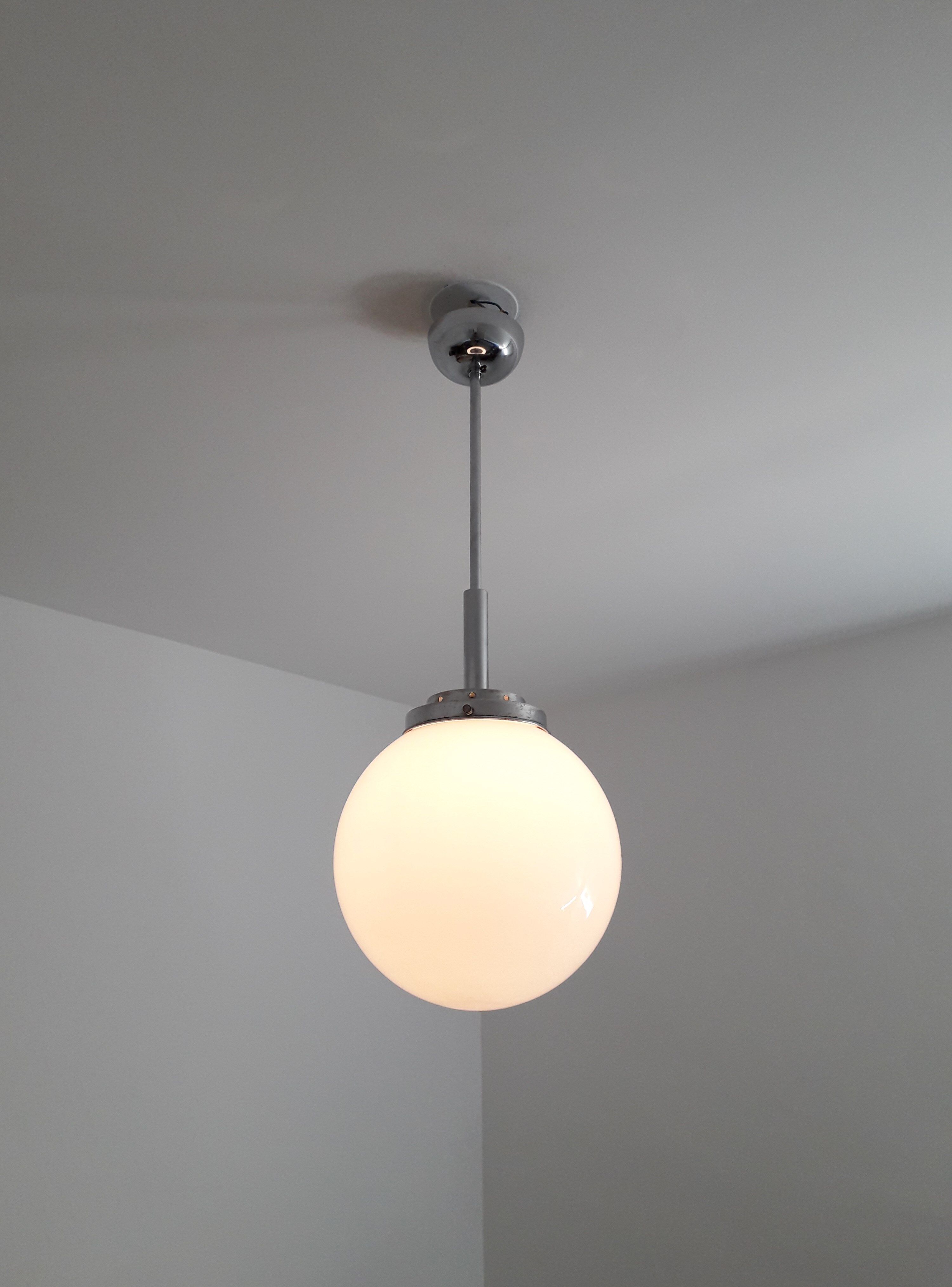 Suspension / chandelier brewery - Large opaline globe 30 cm -Italy 70s