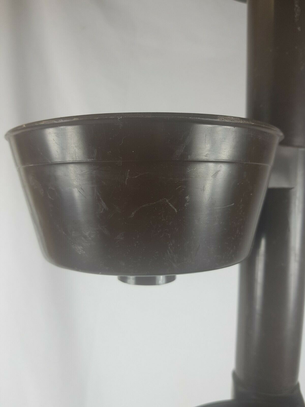 Porte-plantes, porte-pots en plastique marron design italien années 70