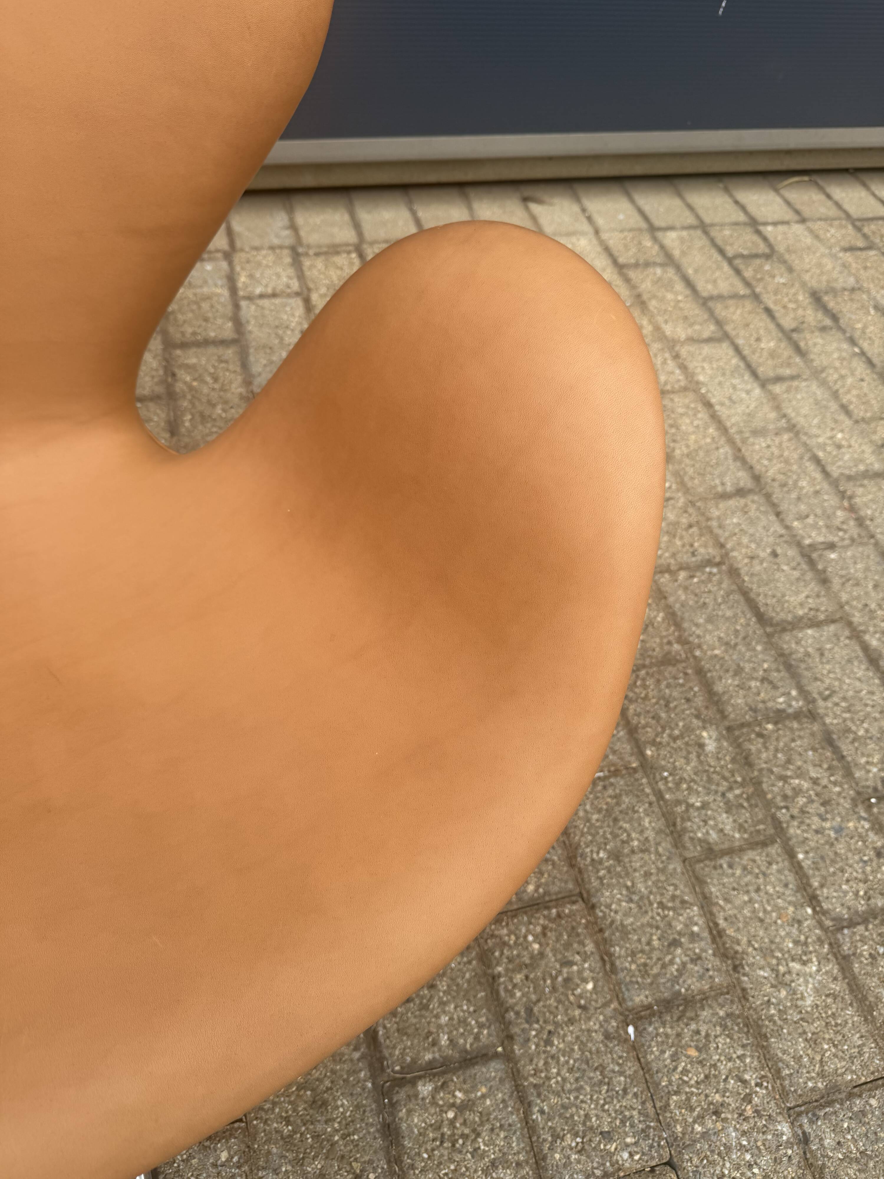 Fritz Hansen Swan Chair 05-‘67 Cognac Camel leather AS NEW