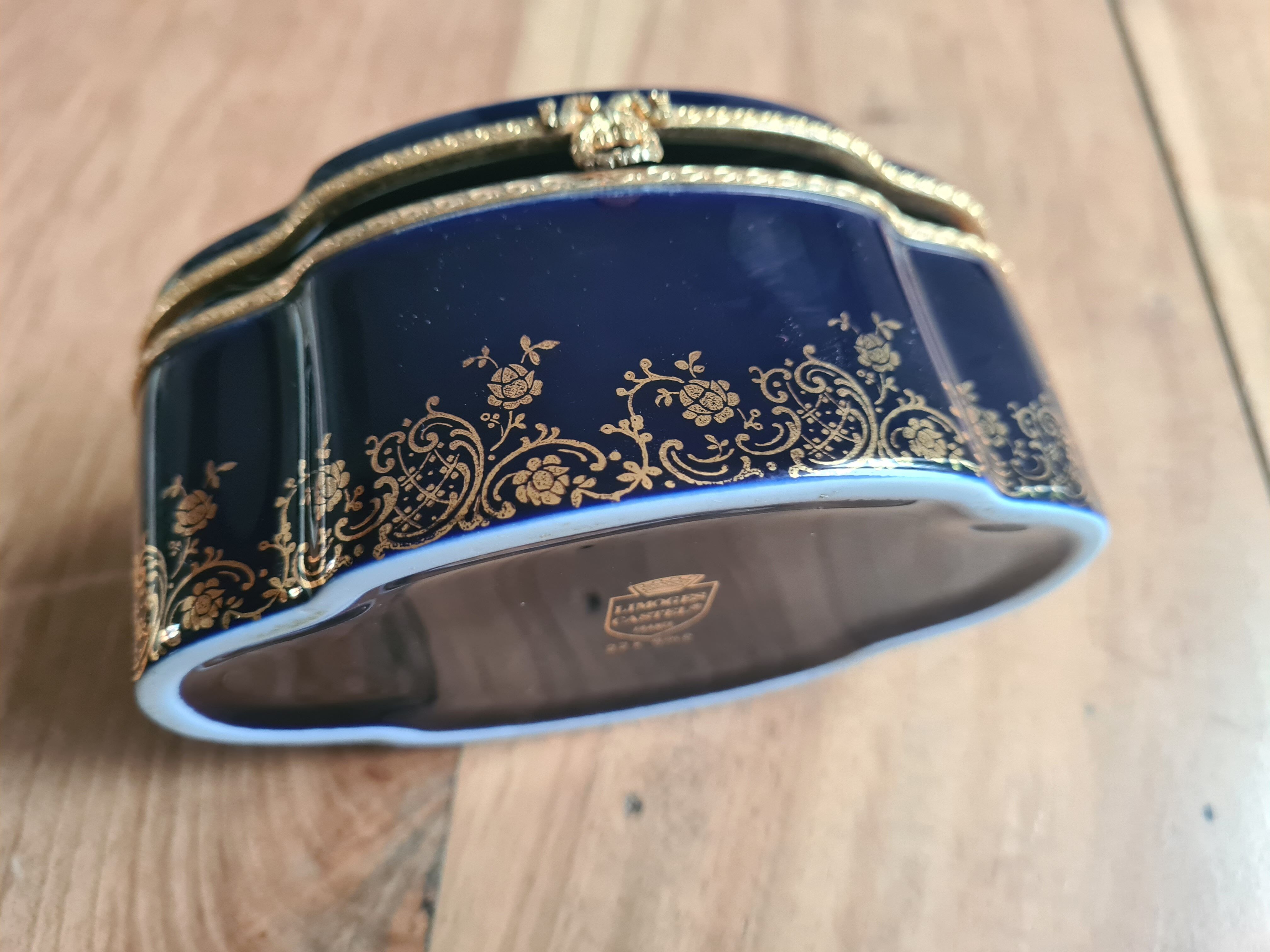 Porcelain jewelry box Limoges Oven Blue