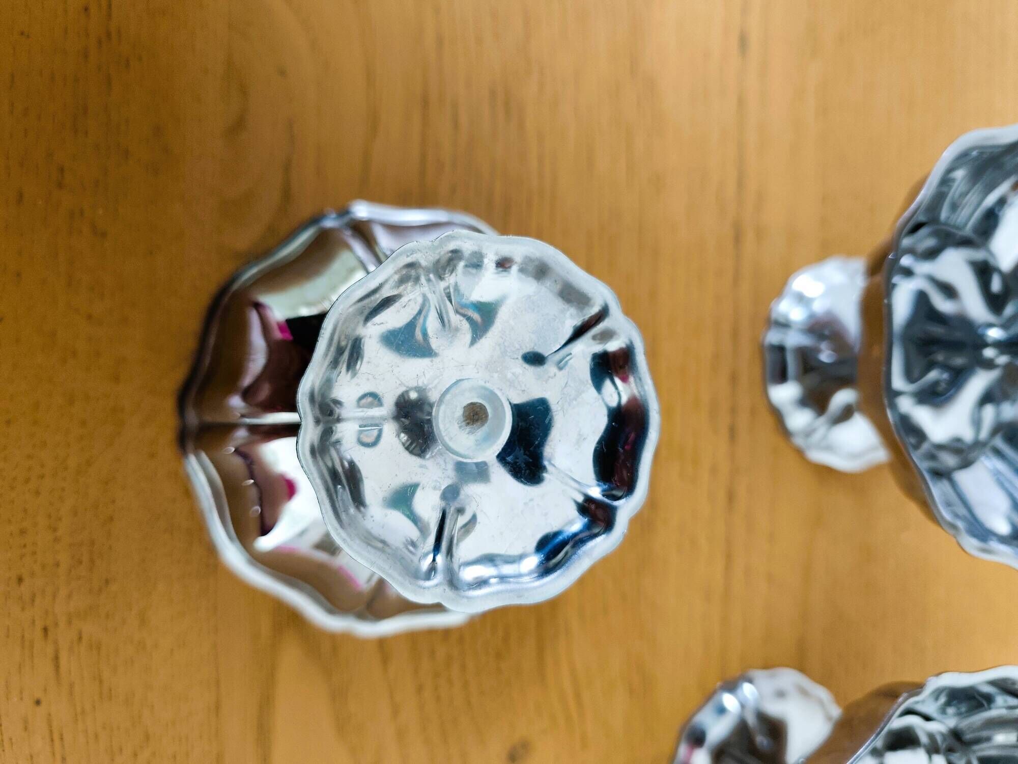 Vintage stainless steel ice cream bowls in a set of 6.