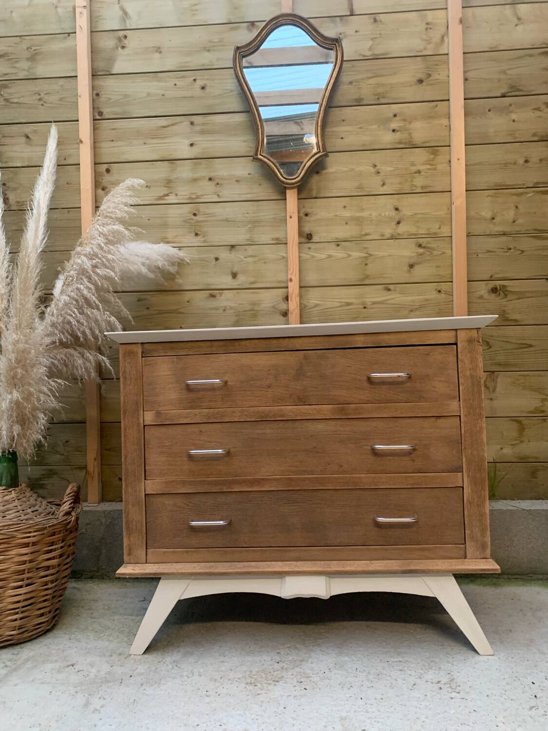 Vintage chest of drawers