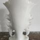 Vase cornet de marié en porcelaine du XIXe siècle