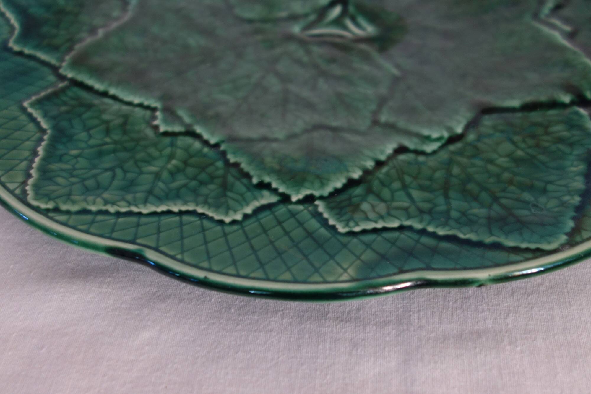 Vintage Gien vine leaf barbotine dessert set